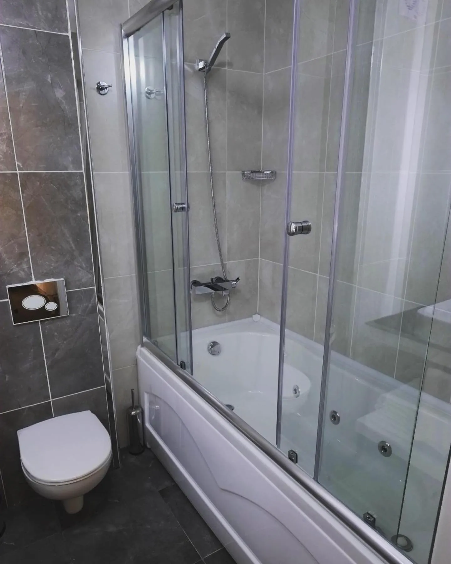 Bathroom in Era Palace Hotel