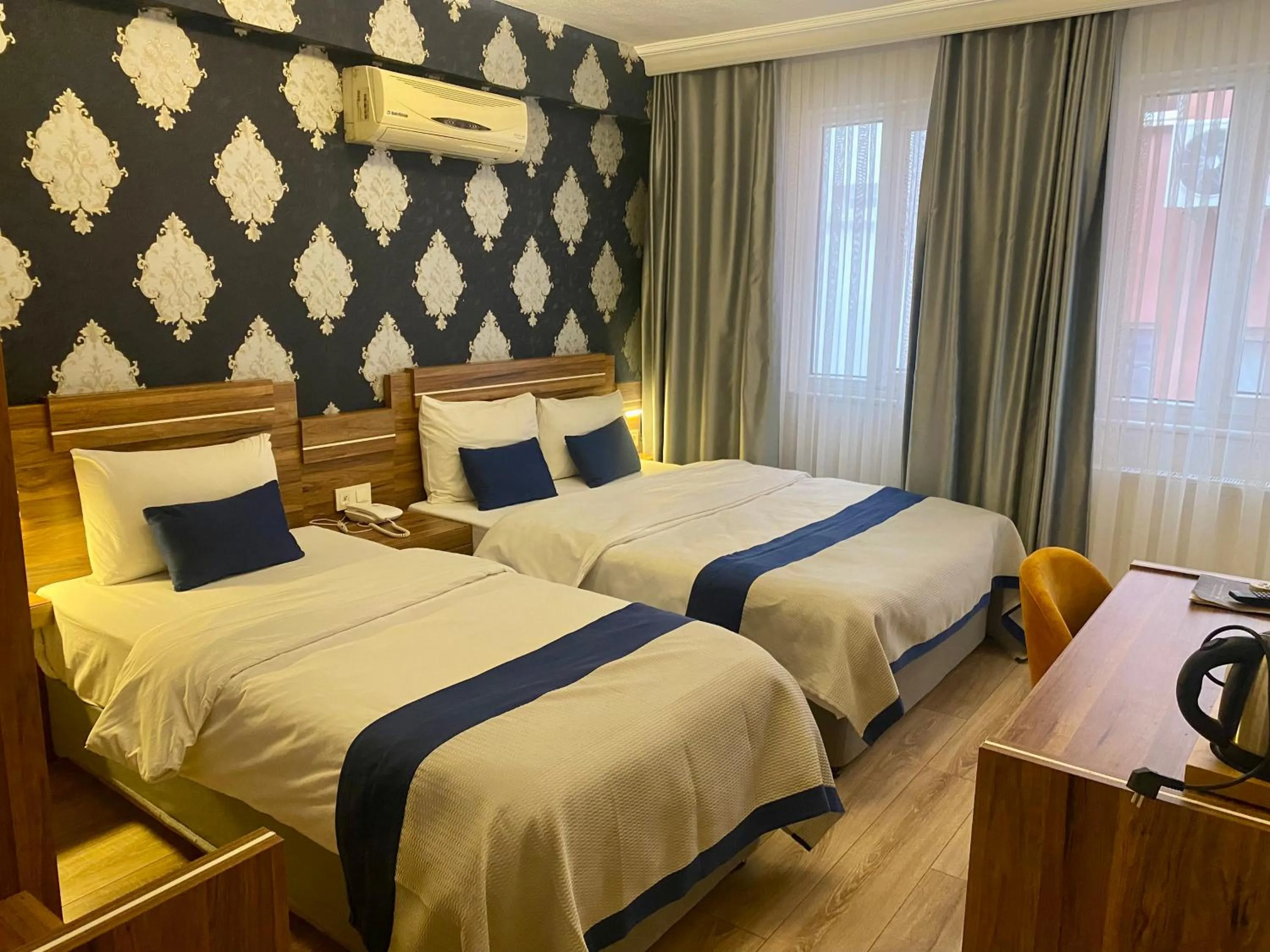 Bed in Era Palace Hotel