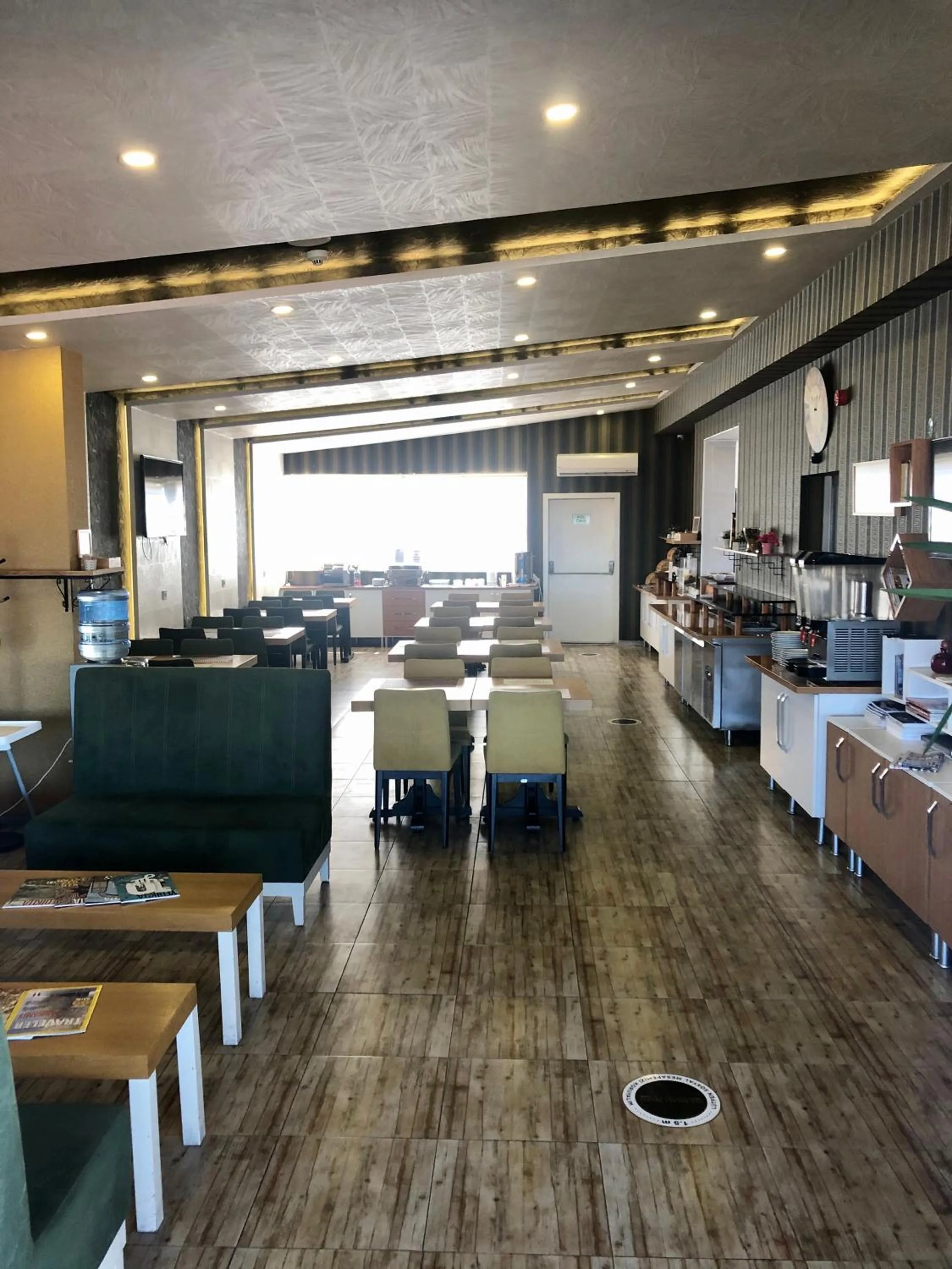 Restaurant/places to eat in Era Palace Hotel