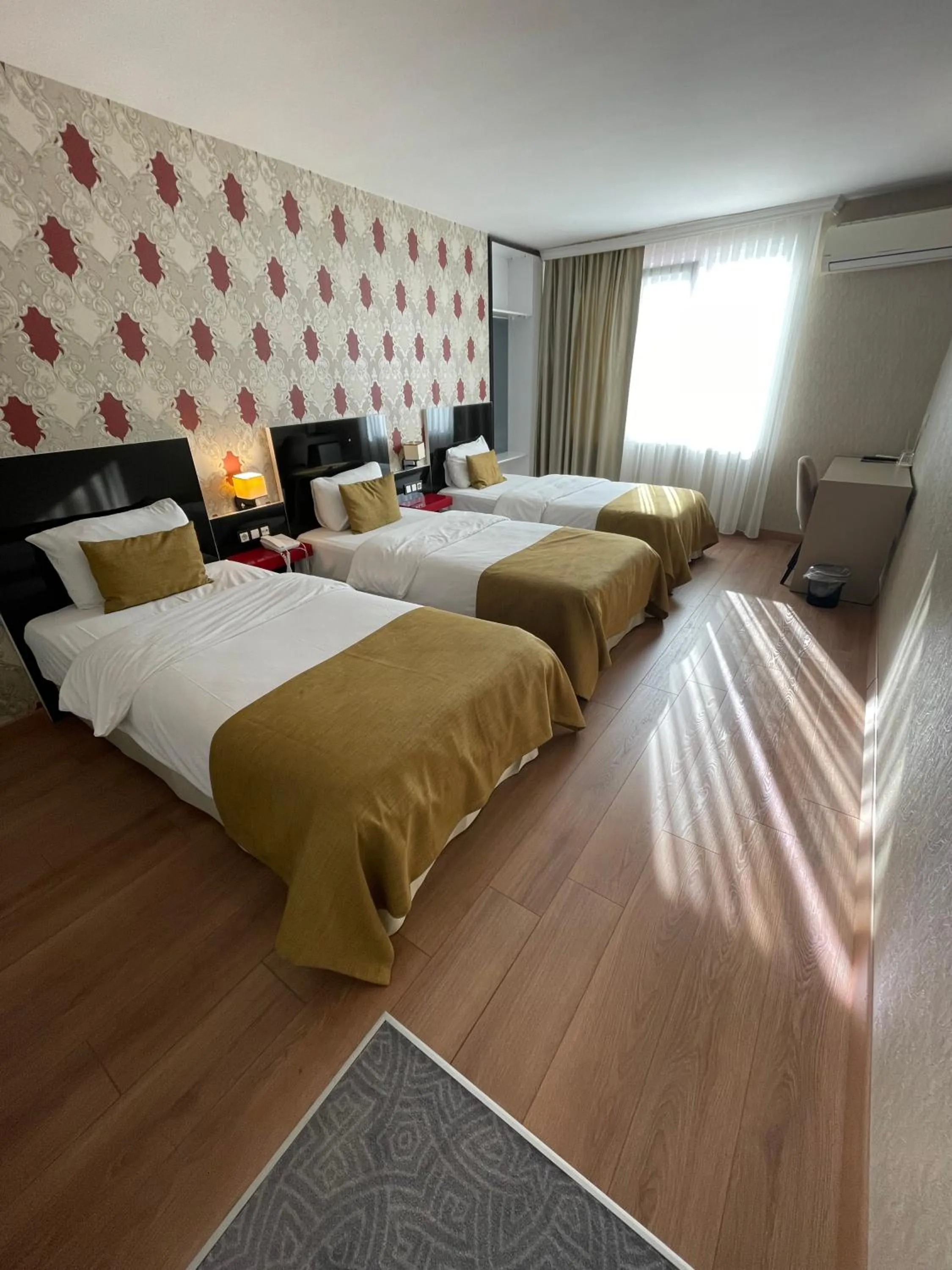 Bed in Era Palace Hotel