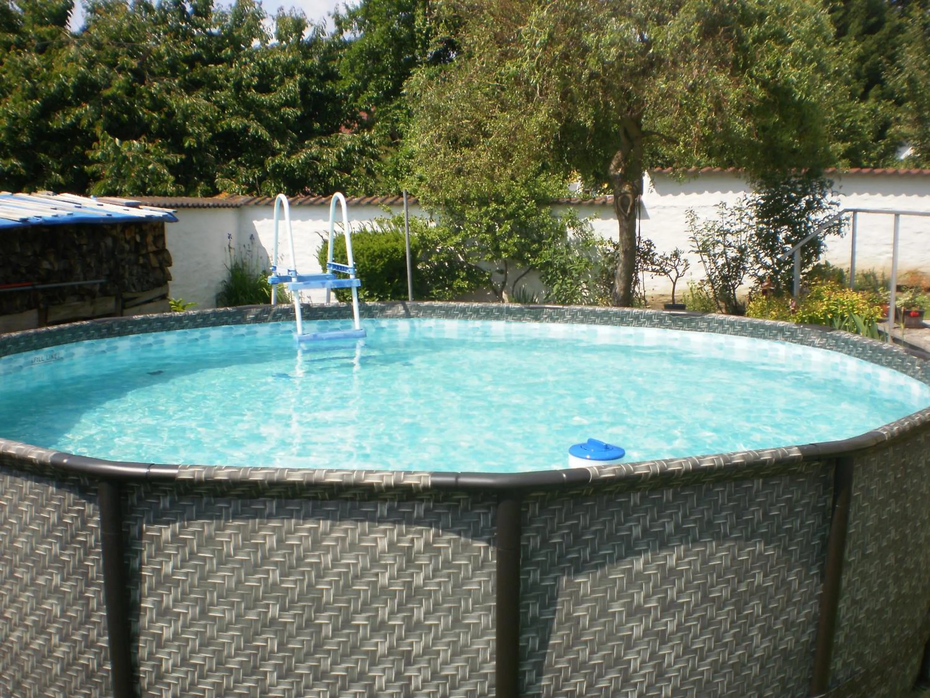 Swimming pool in Privat Buk 100