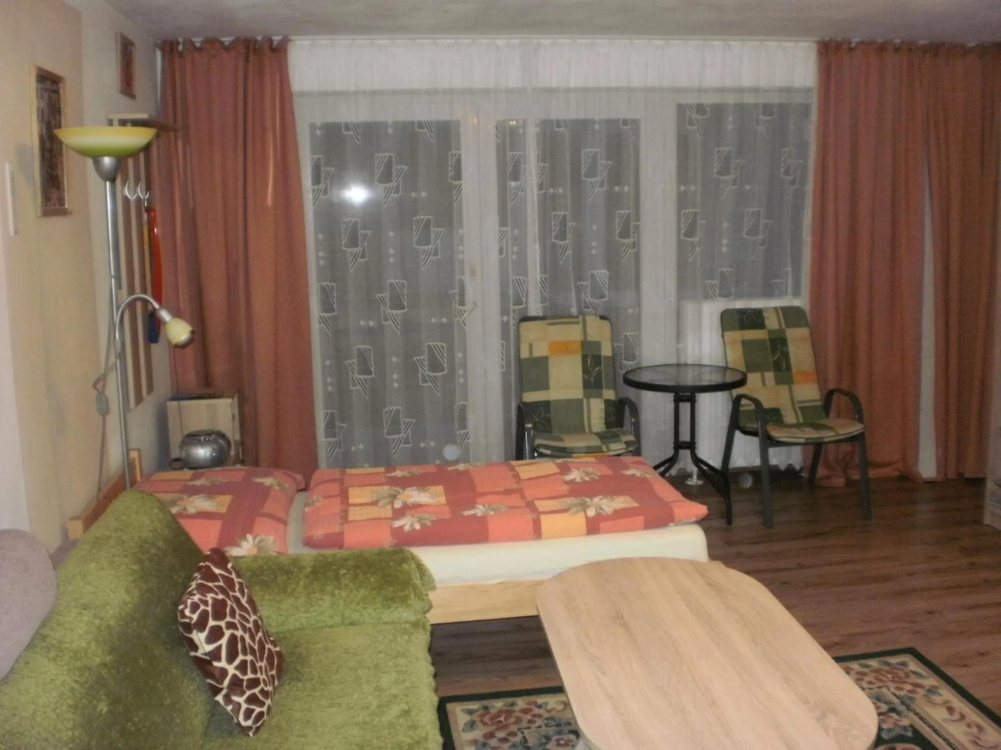 Living room, Bed in Privat Buk 100