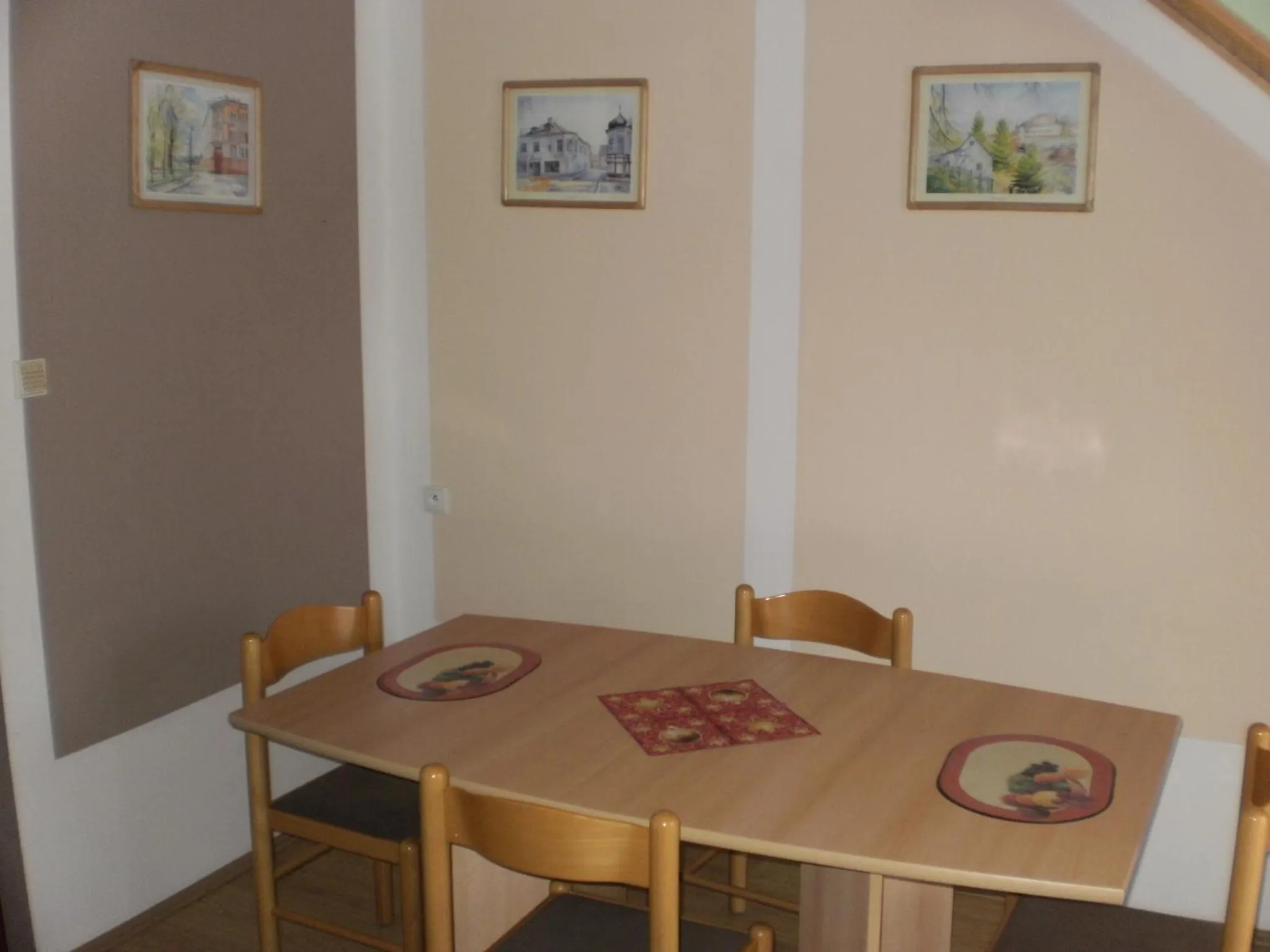 Dining area in Privat Buk 100