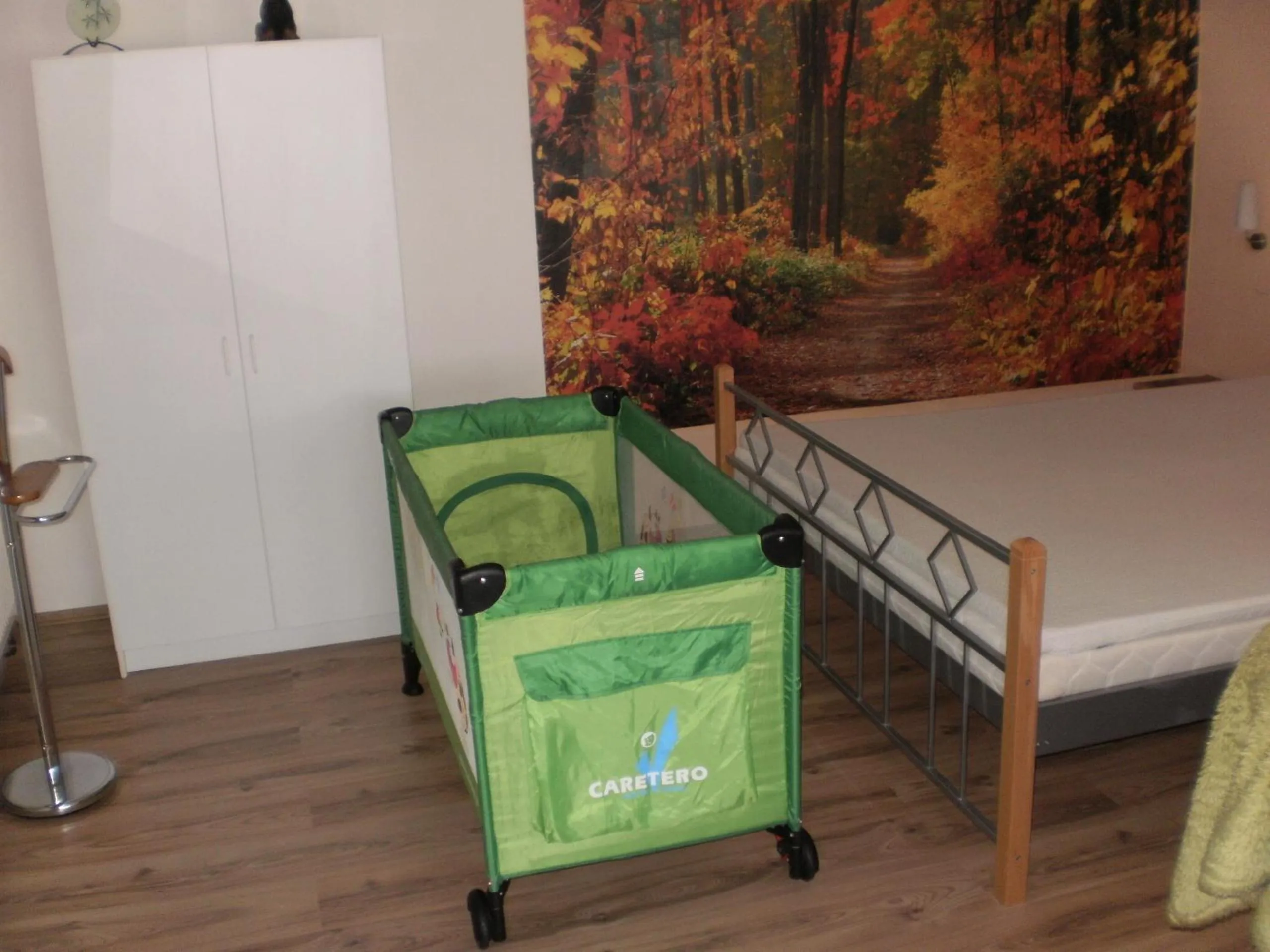 cot in Privat Buk 100