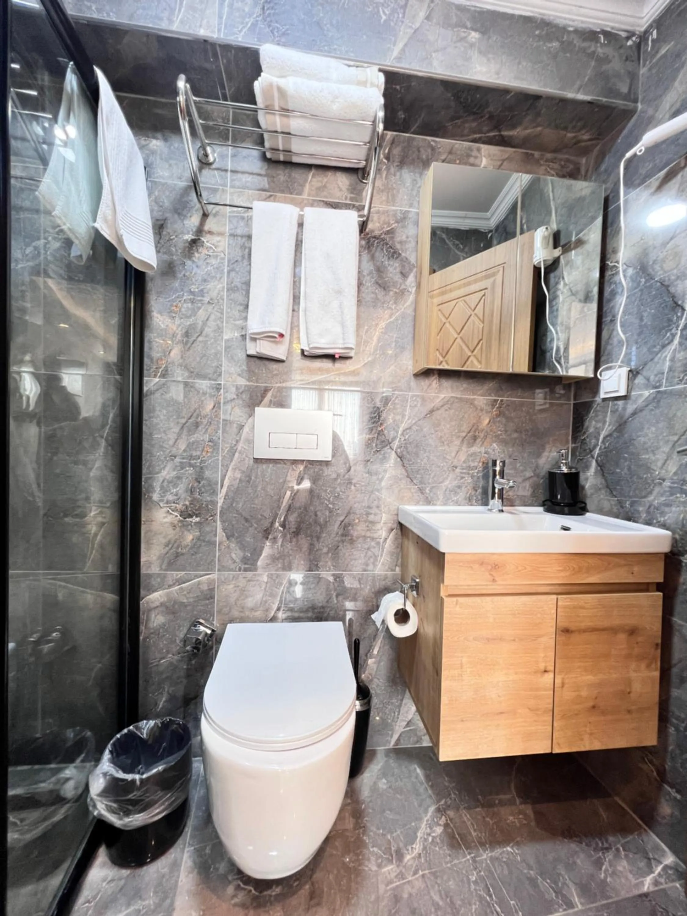 Shower in Mamma Marya Hotel