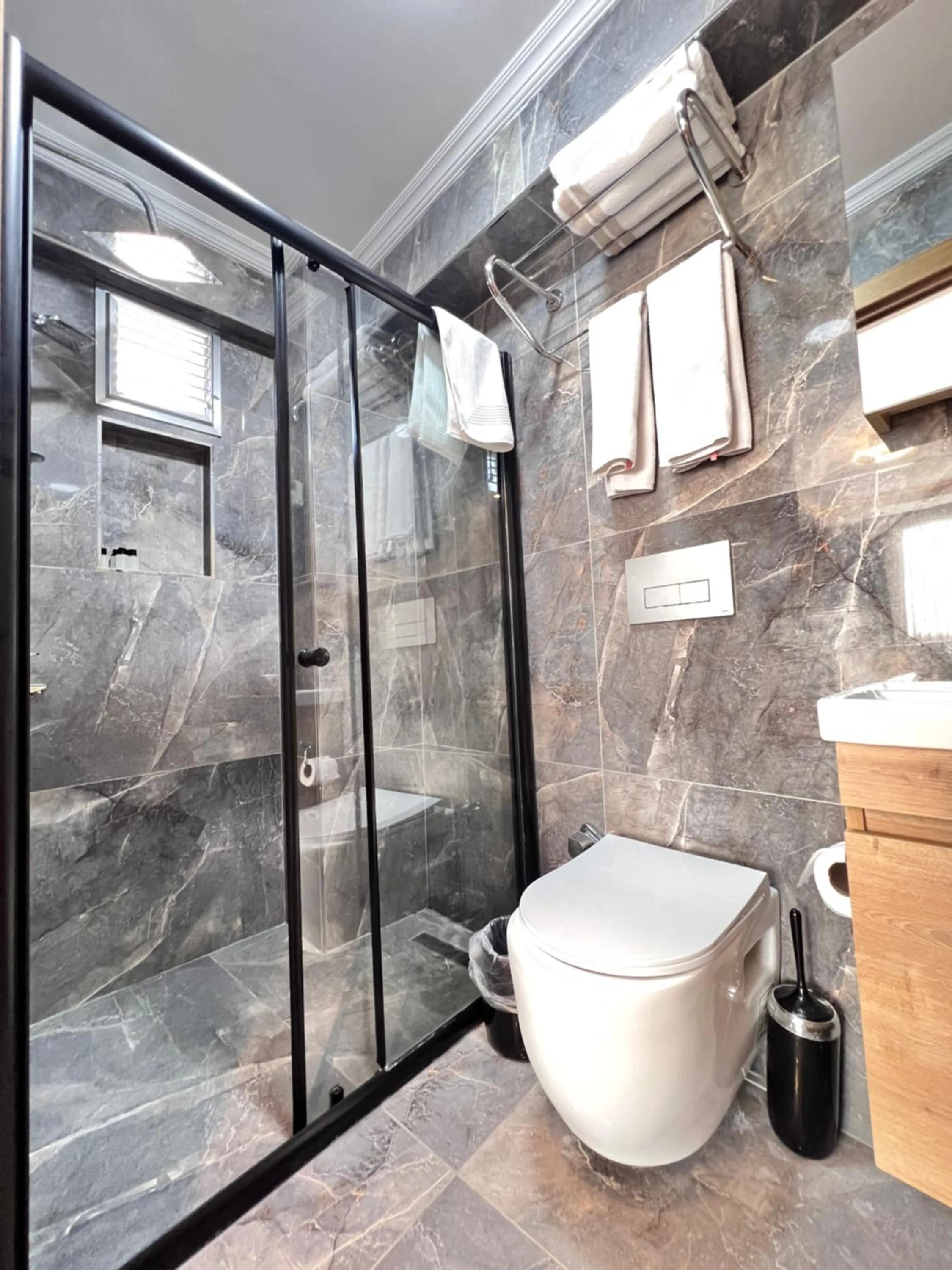 Shower in Mamma Marya Hotel