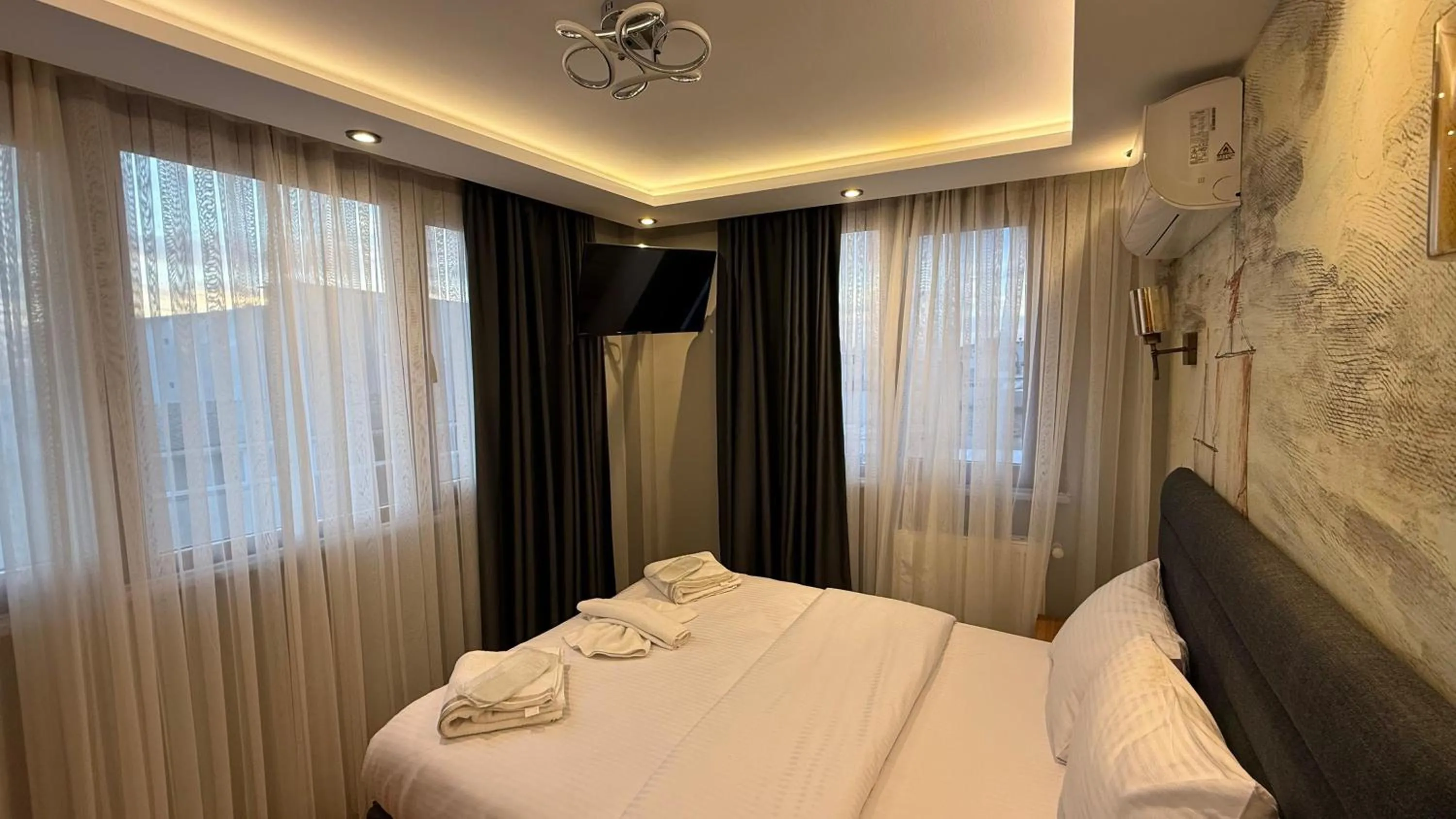 Photo of the whole room, Bed in Mamma Marya Hotel