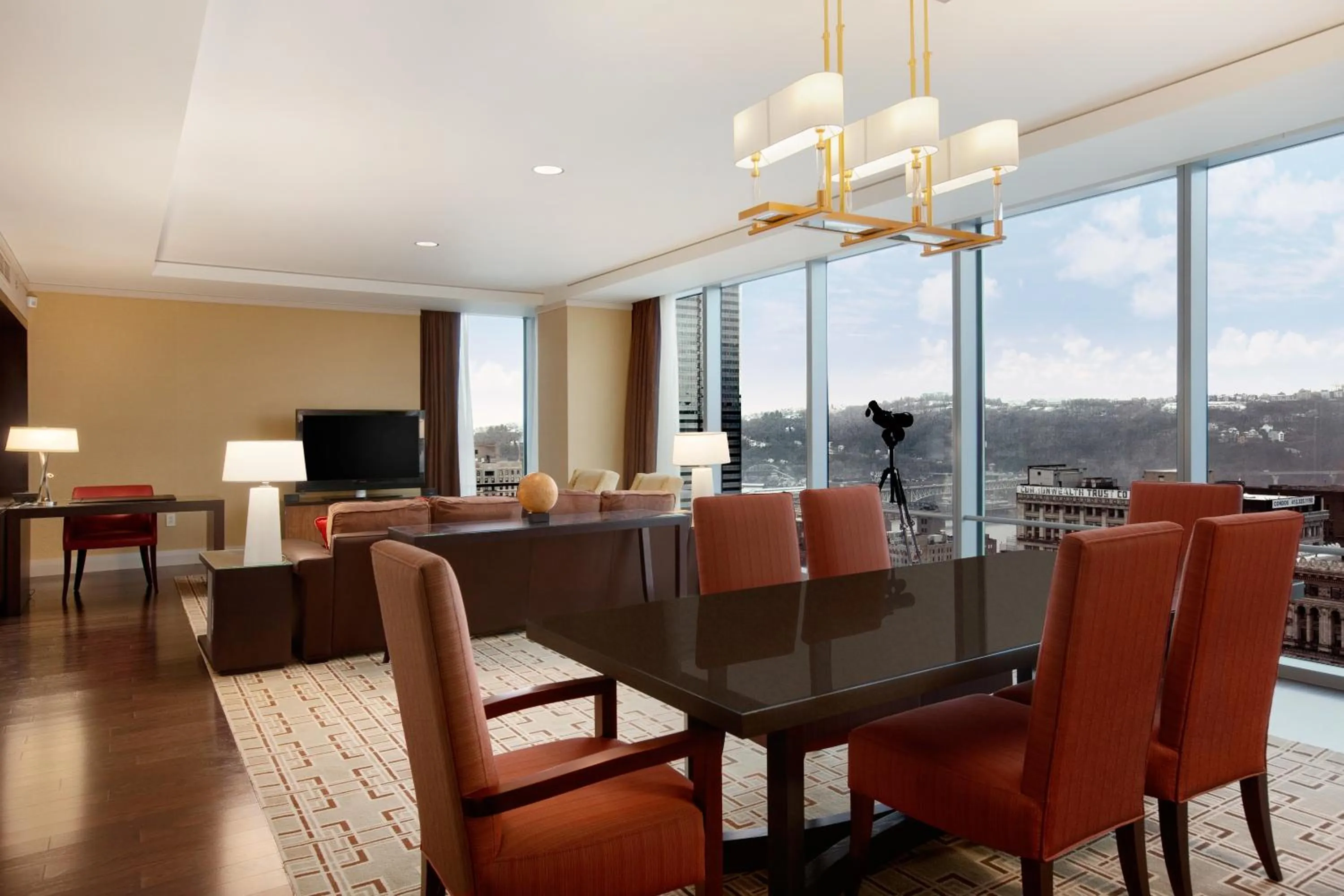 Dining area in Fairmont Pittsburgh