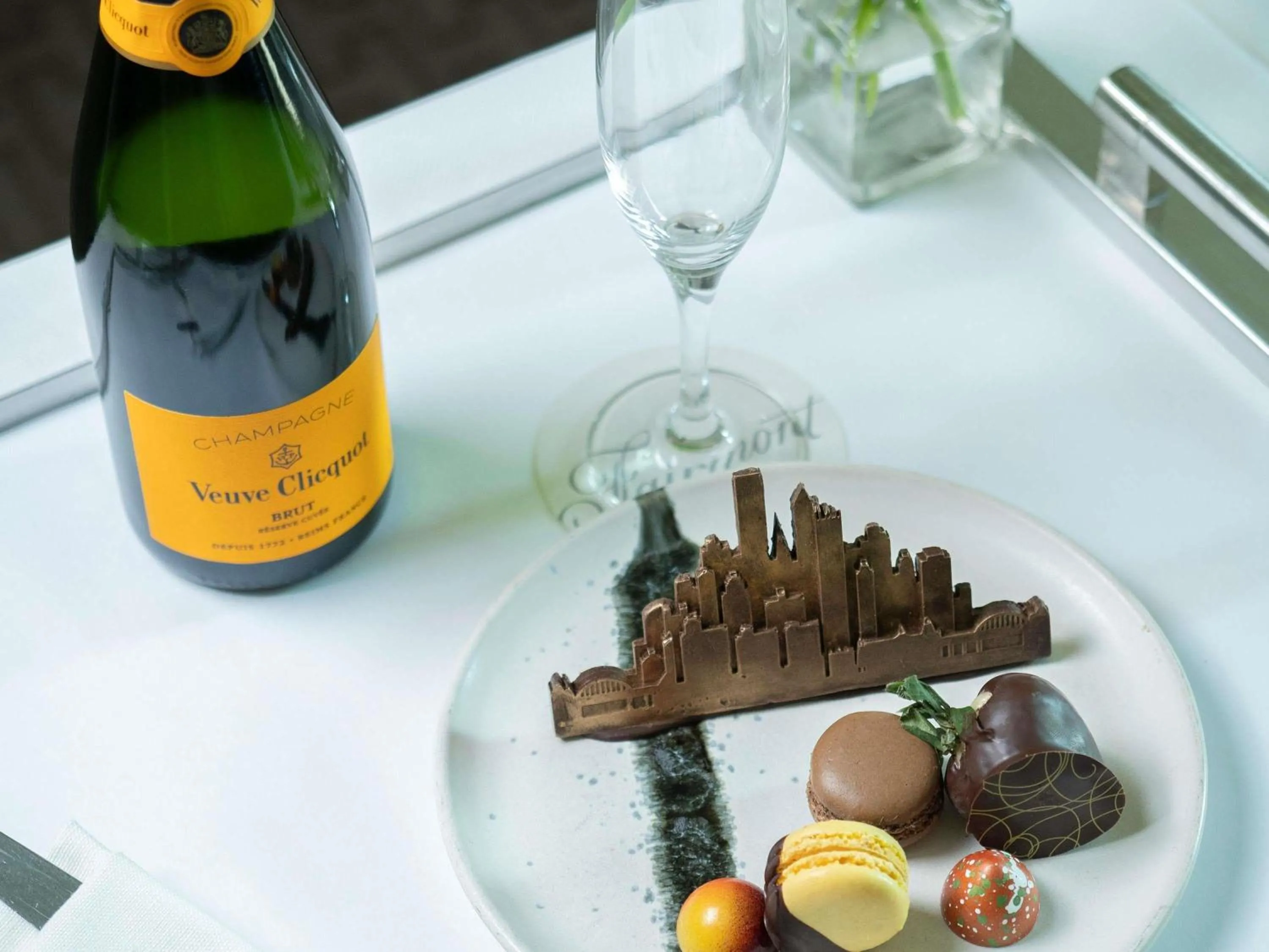 Restaurant/places to eat in Fairmont Pittsburgh