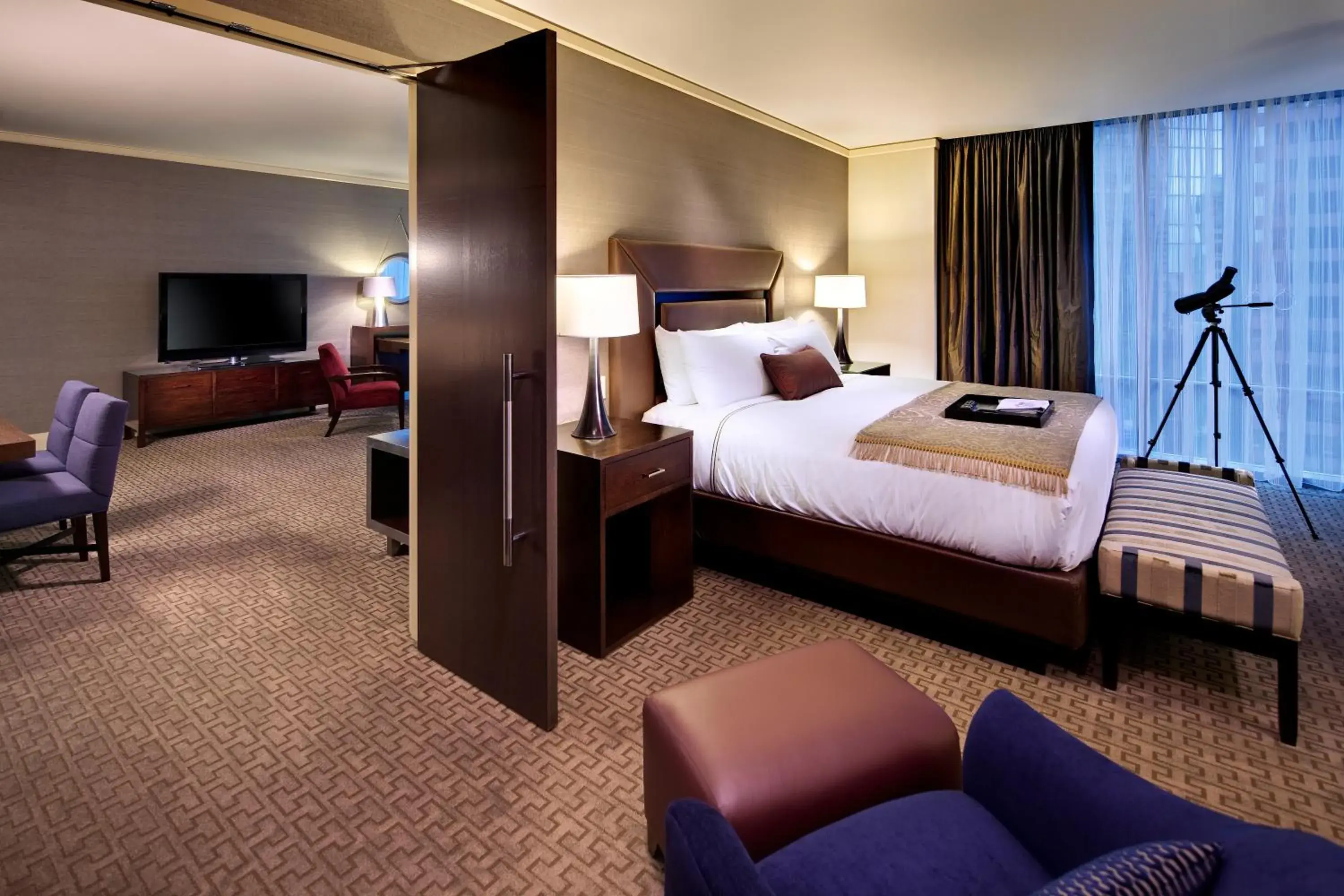 Photo of the whole room, Bed in Fairmont Pittsburgh Photo of the whole room, Bed in Fairmont Pittsburgh