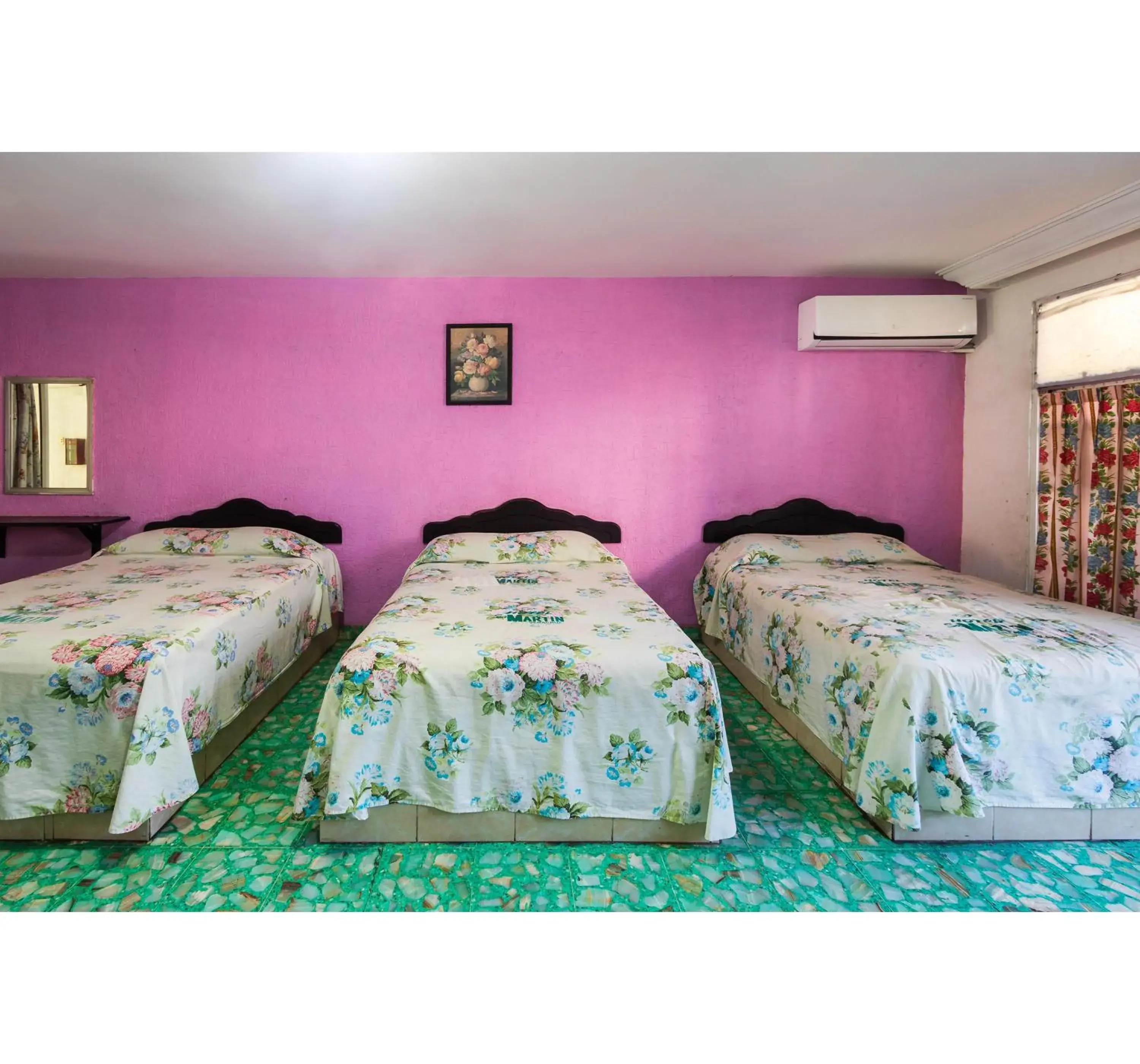 Bedroom in OYO Hotel San Martin Bedroom in OYO Hotel San Martin