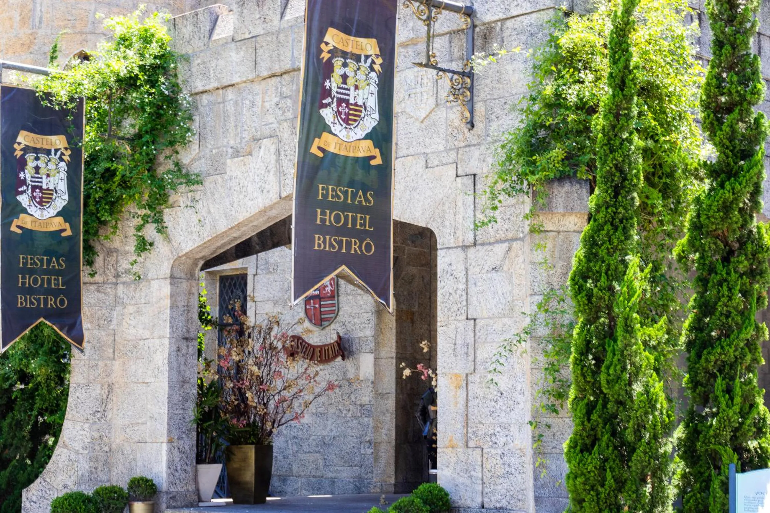 Facade/entrance in Castelo de Itaipava - Hotel, Eventos e Gastronomia