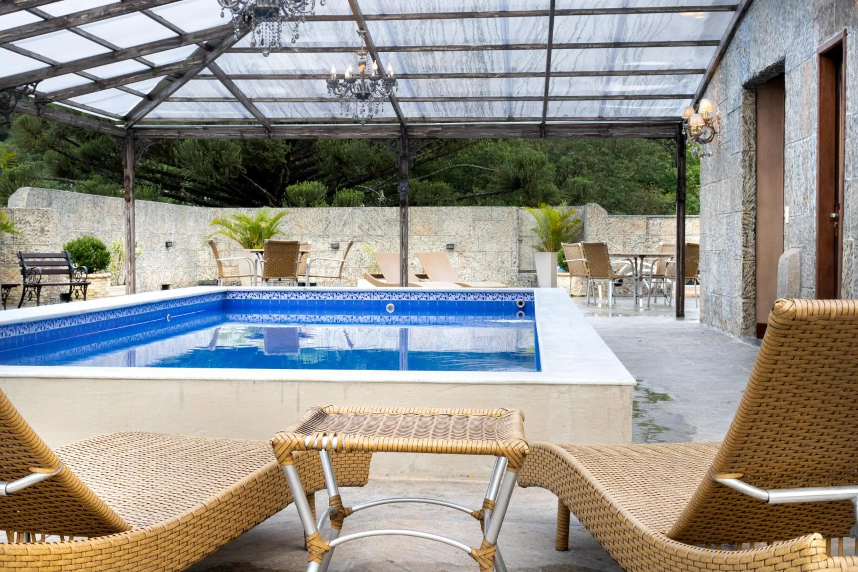 Swimming pool in Castelo de Itaipava - Hotel, Eventos e Gastronomia
