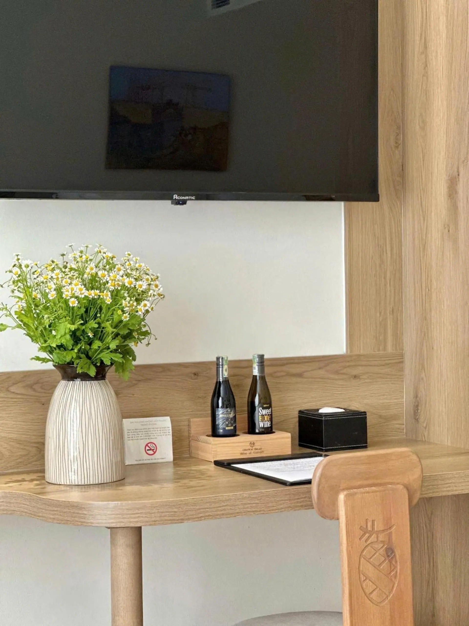 TV and multimedia in Túi Ba Gang Central Hotel