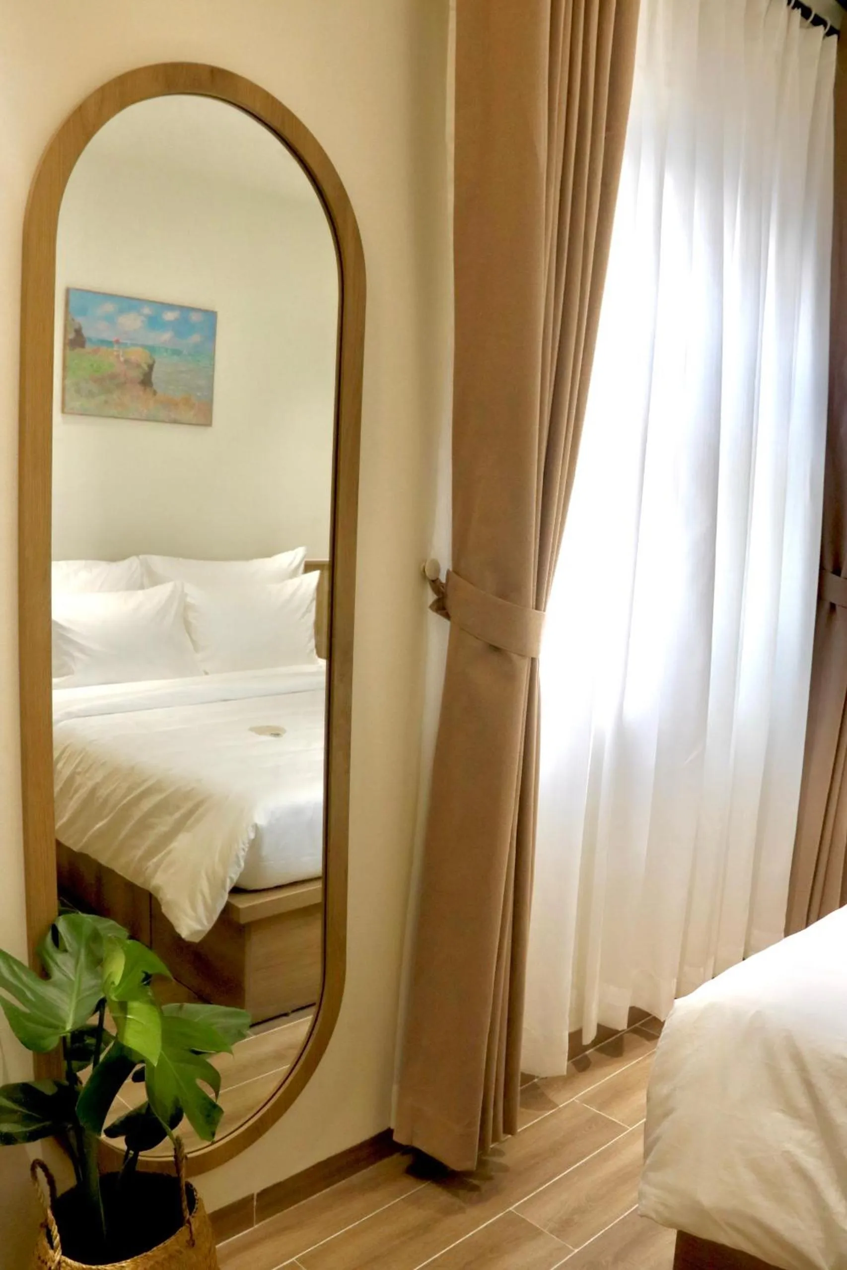 Decorative detail, Bed in Túi Ba Gang Central Hotel