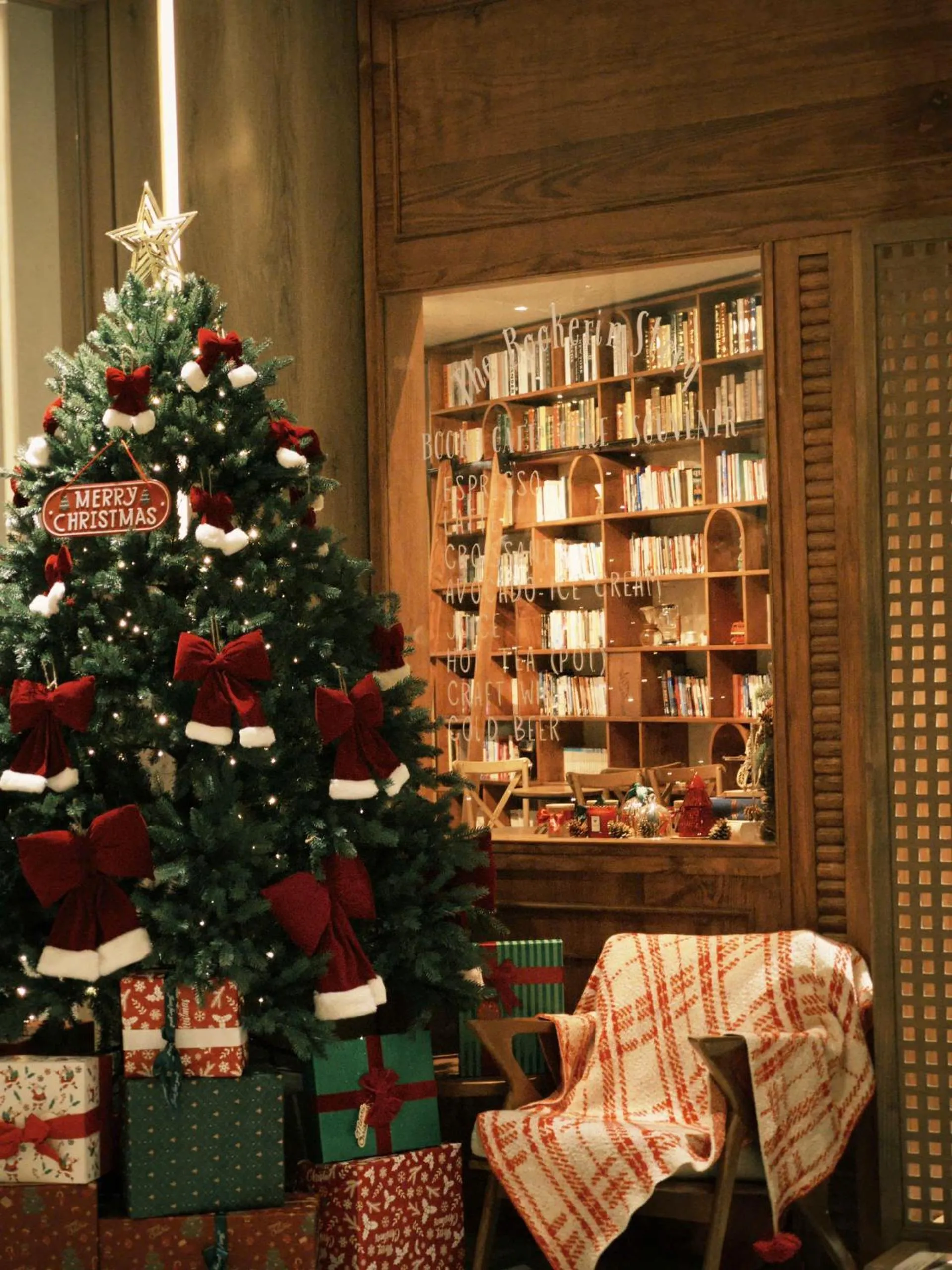 Restaurant/places to eat in Túi Ba Gang Central Hotel