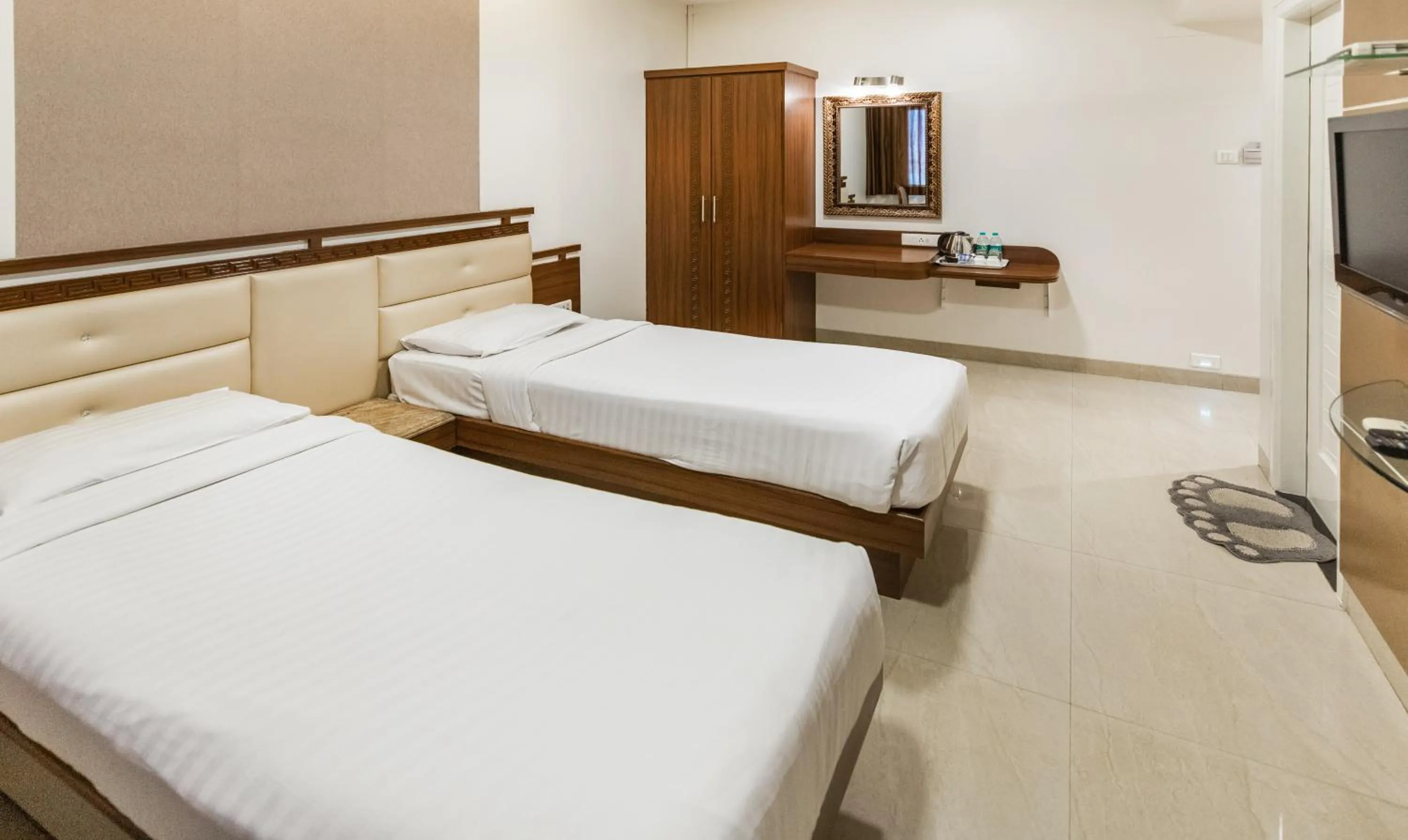 Bed in Hotel Seven Heaven