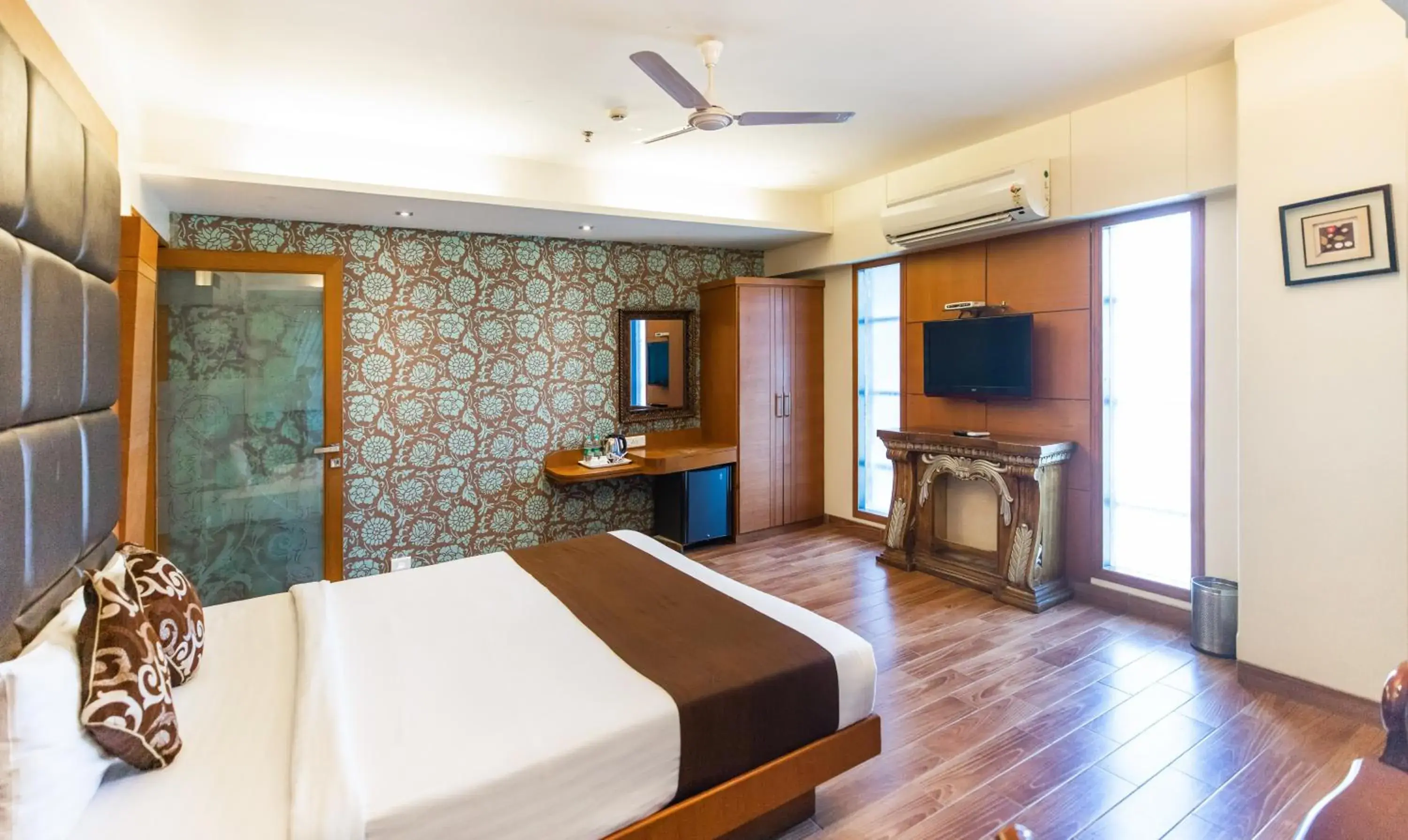 Superior Queen Room in Hotel Seven Heaven Superior Queen Room in Hotel Seven Heaven