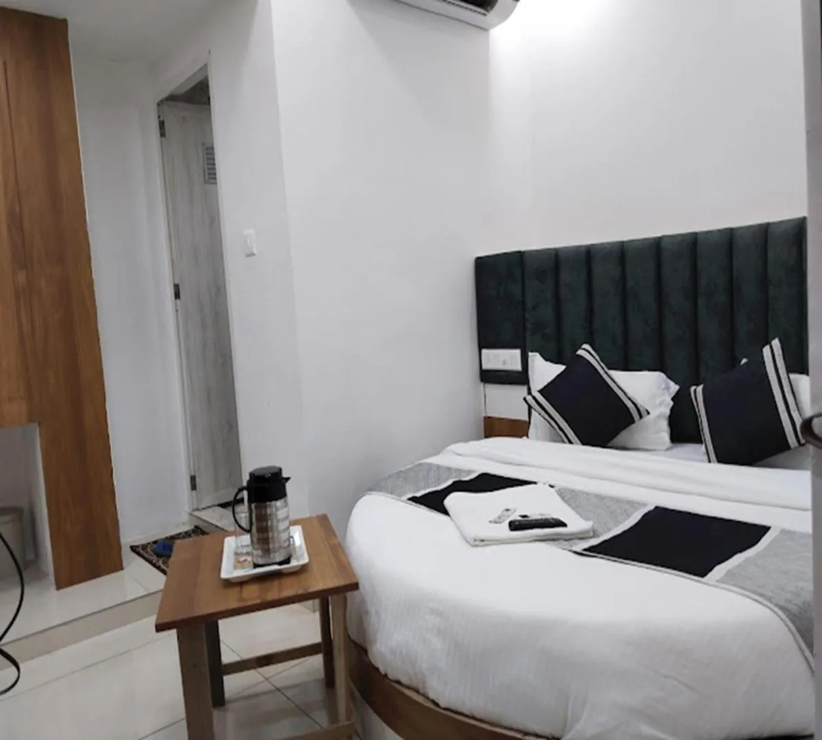 Photo of the whole room in Galaxy Inn Hotel