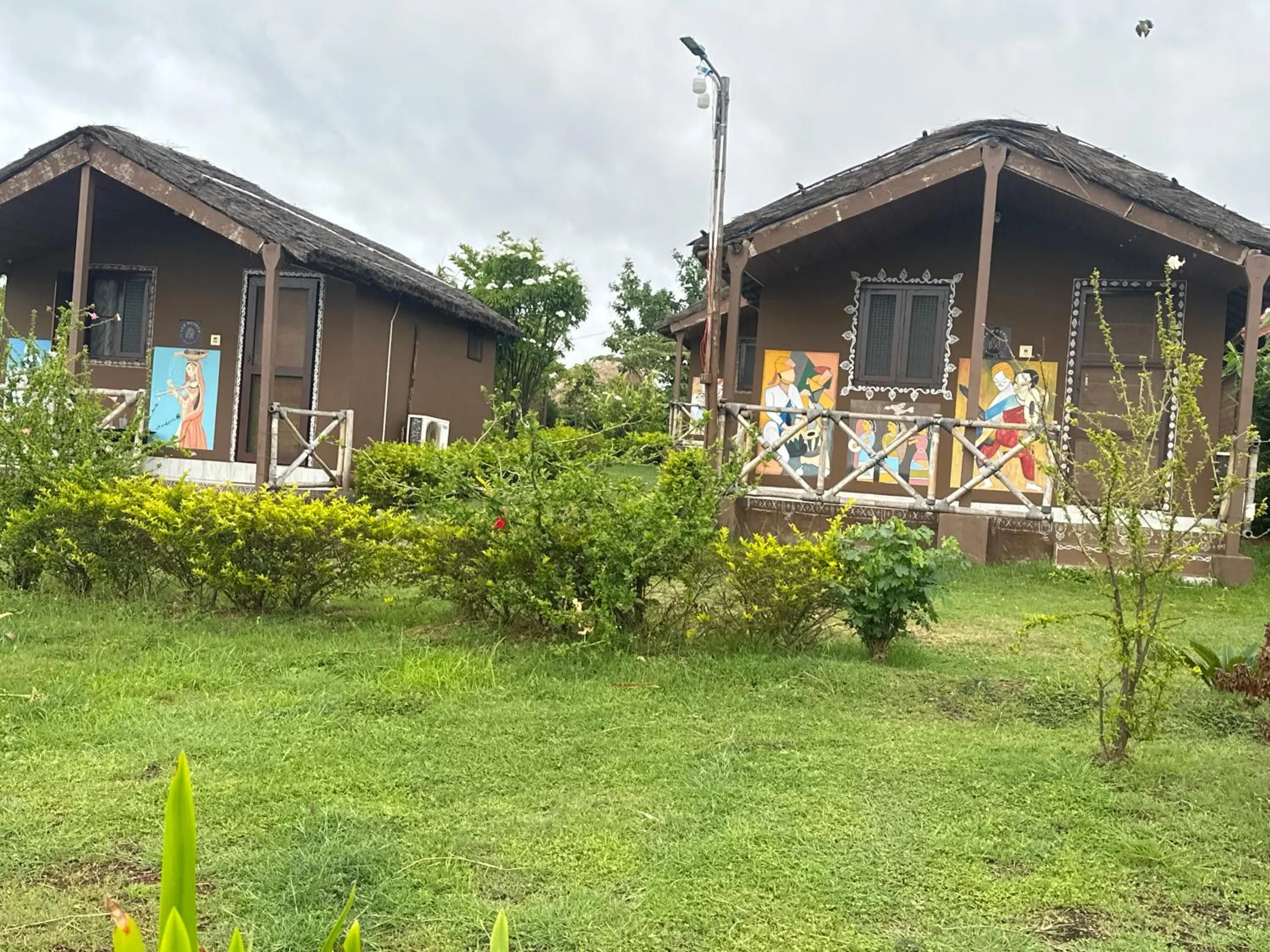 Leo wooden resorts