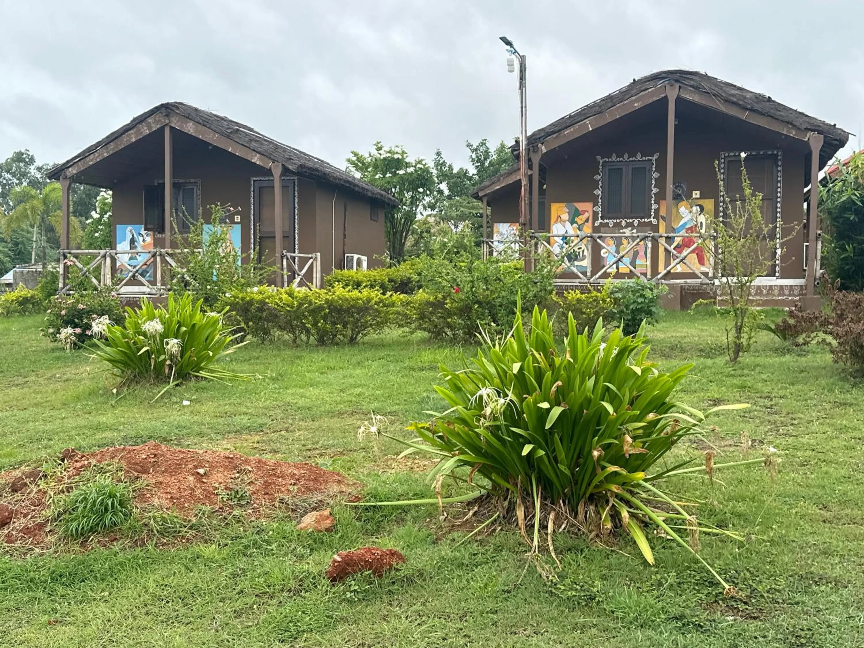 Leo wooden resorts