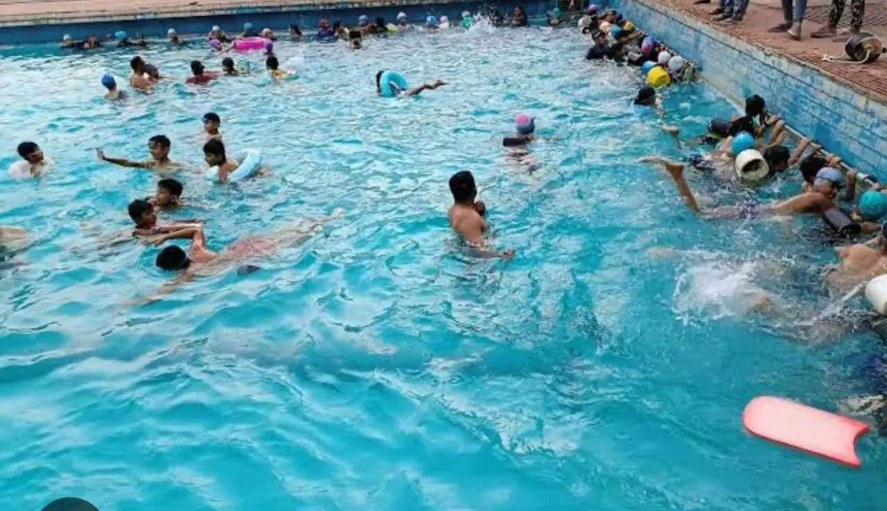 Leo wooden resorts