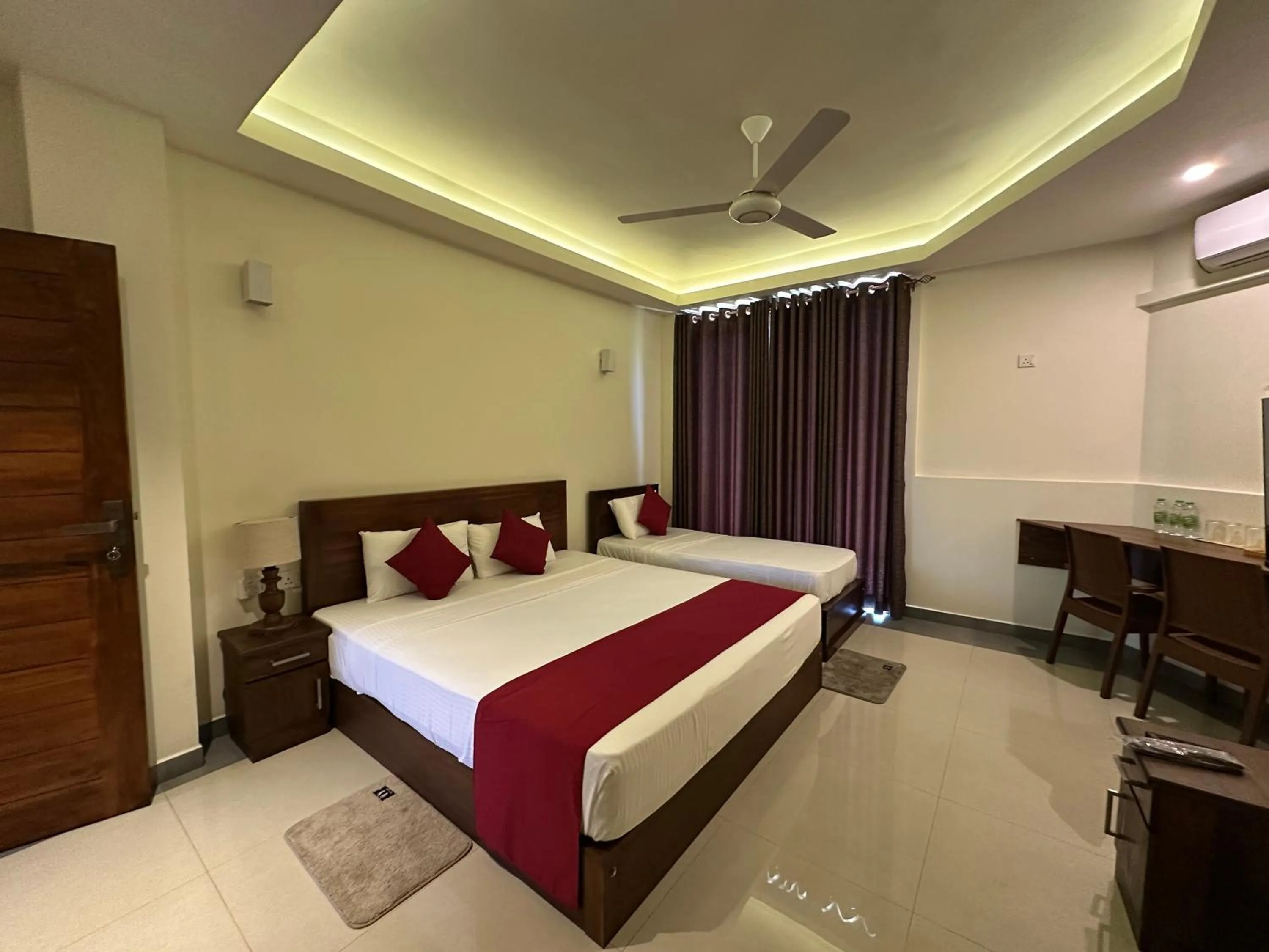 Photo of the whole room, Bed in Fortwill City Hotel