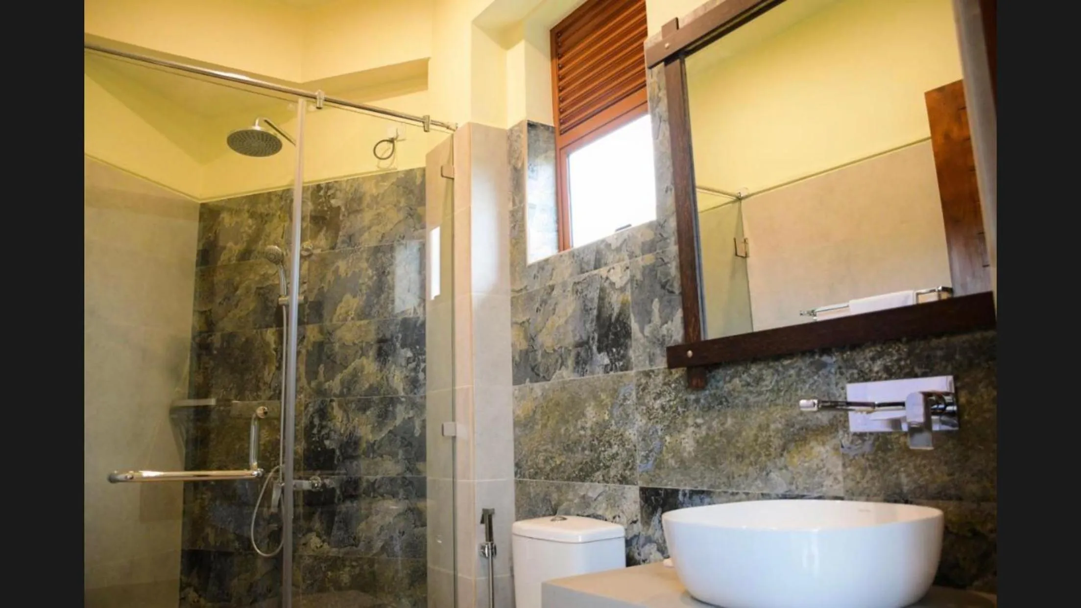 Bathroom in Fortwill City Hotel