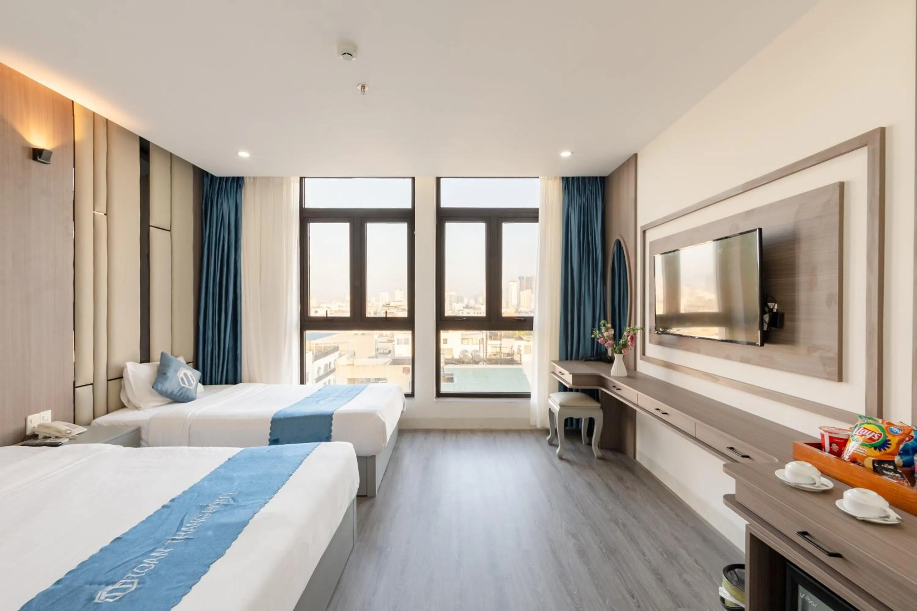 TV and multimedia, Bed in Toan Thang Beach Hotel - 100m to the beach
