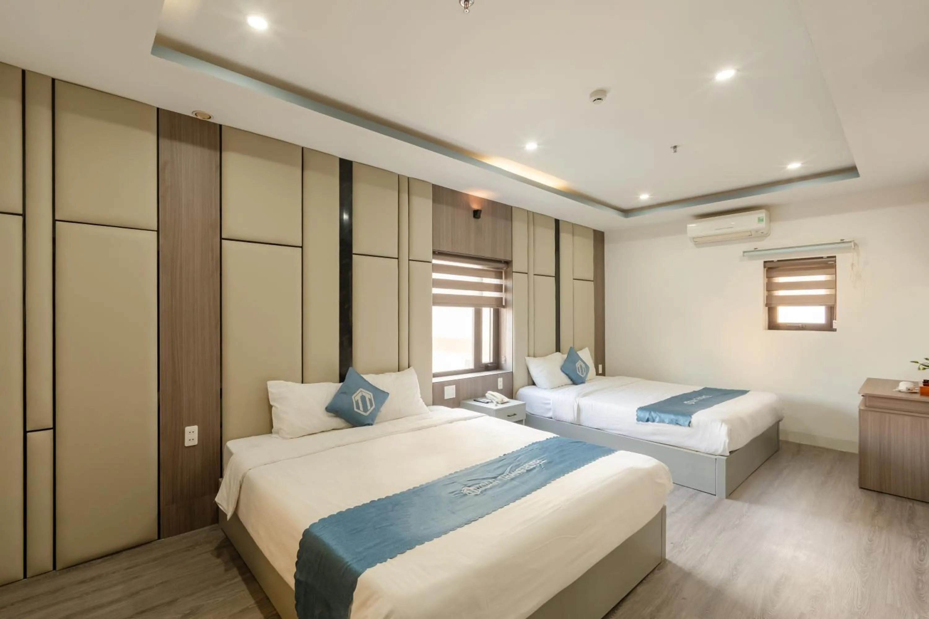 Bed in Toan Thang Beach Hotel - 100m to the beach