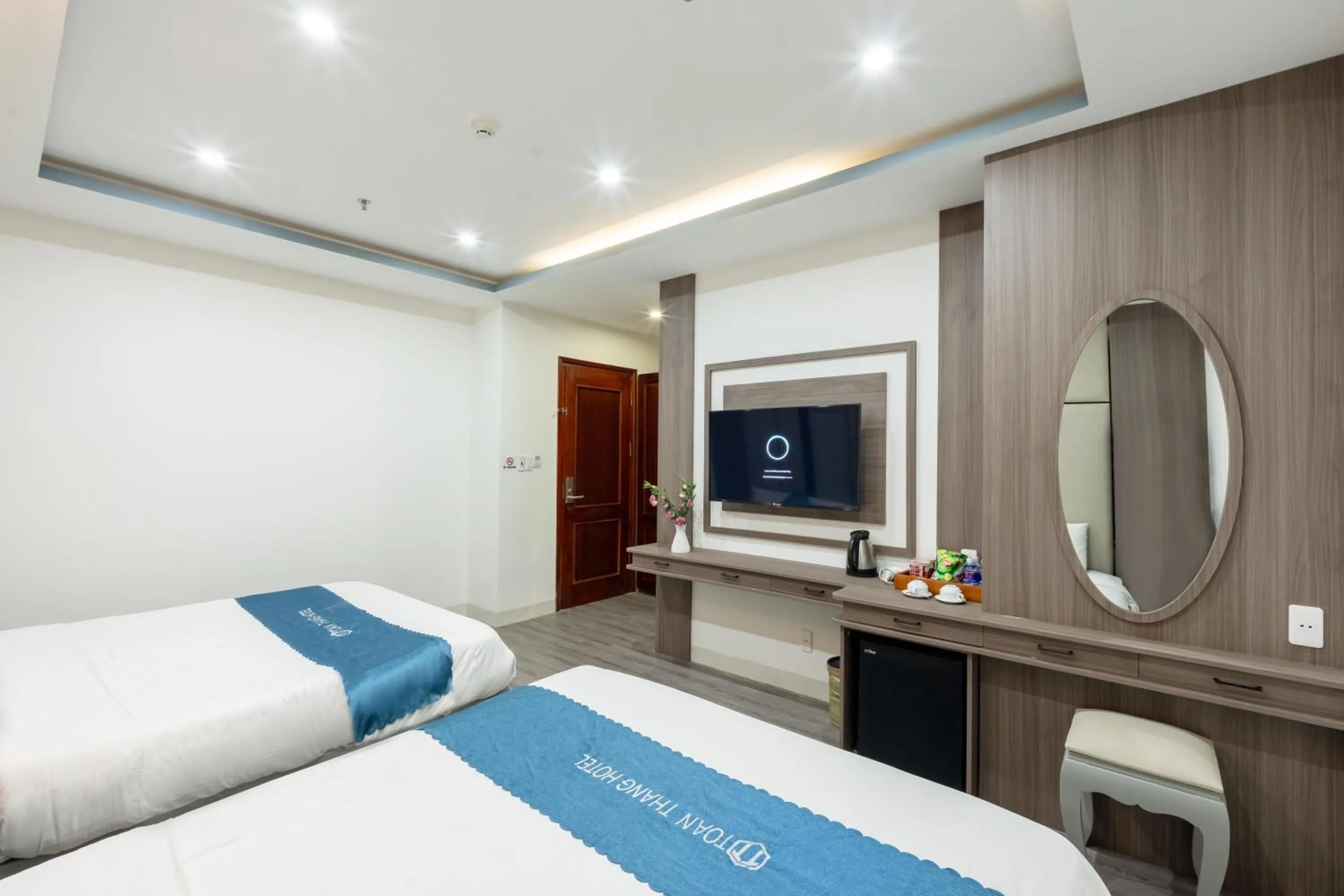 Bed in Toan Thang Beach Hotel - 100m to the beach