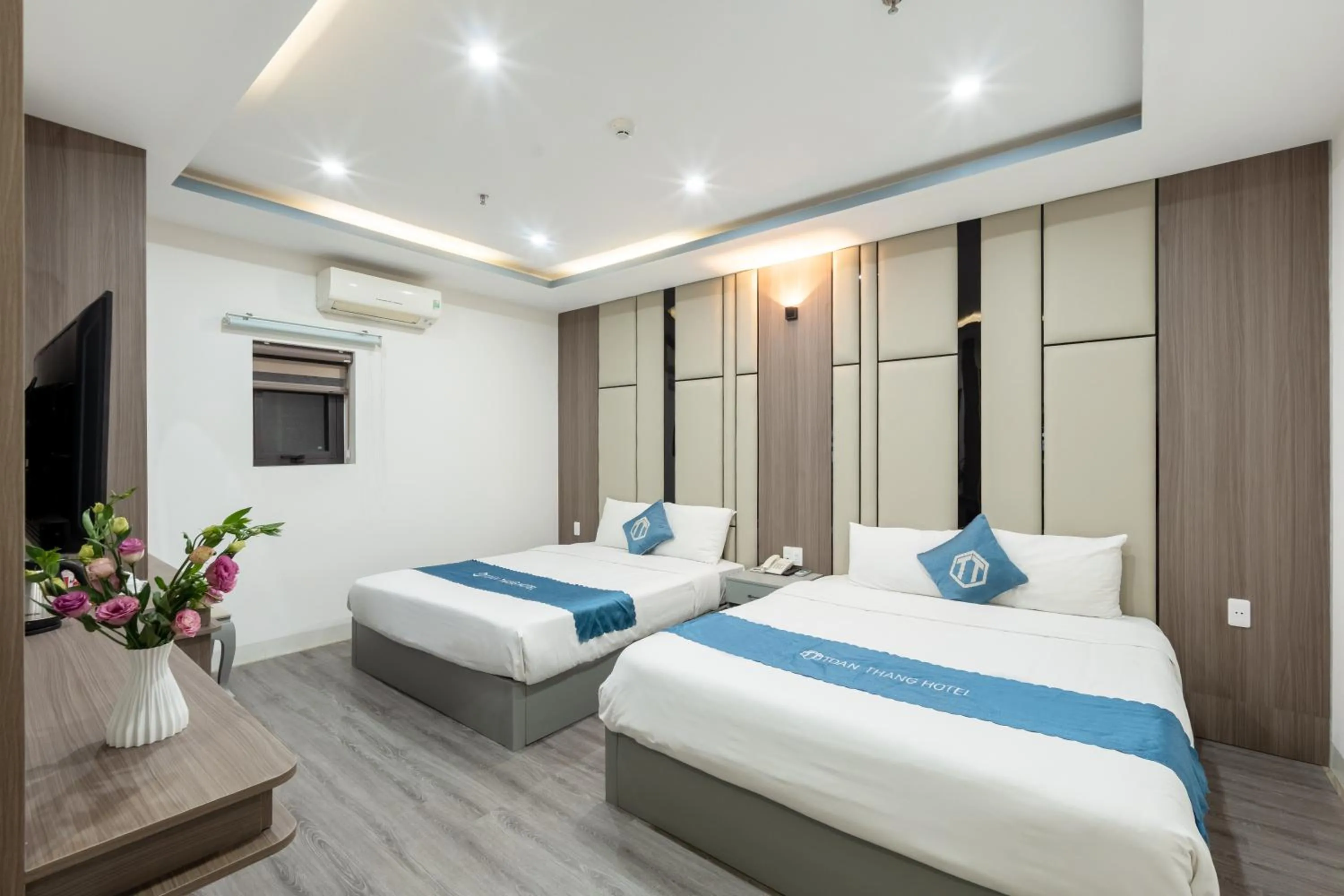 Bed in Toan Thang Beach Hotel - 100m to the beach