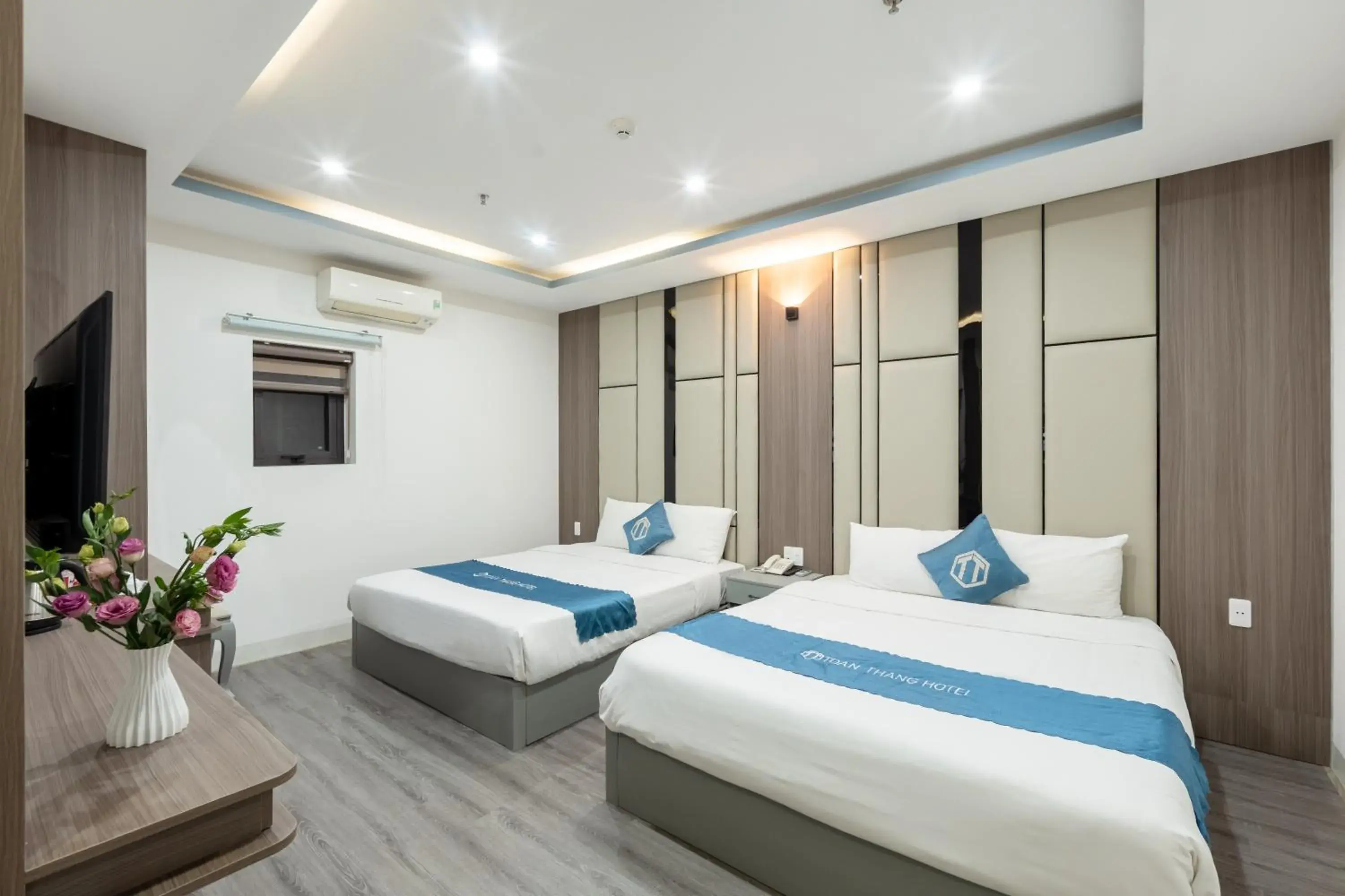 Family Room in Toan Thang Beach Hotel - 100m to the beach Family Room in Toan Thang Beach Hotel - 100m to the beach
