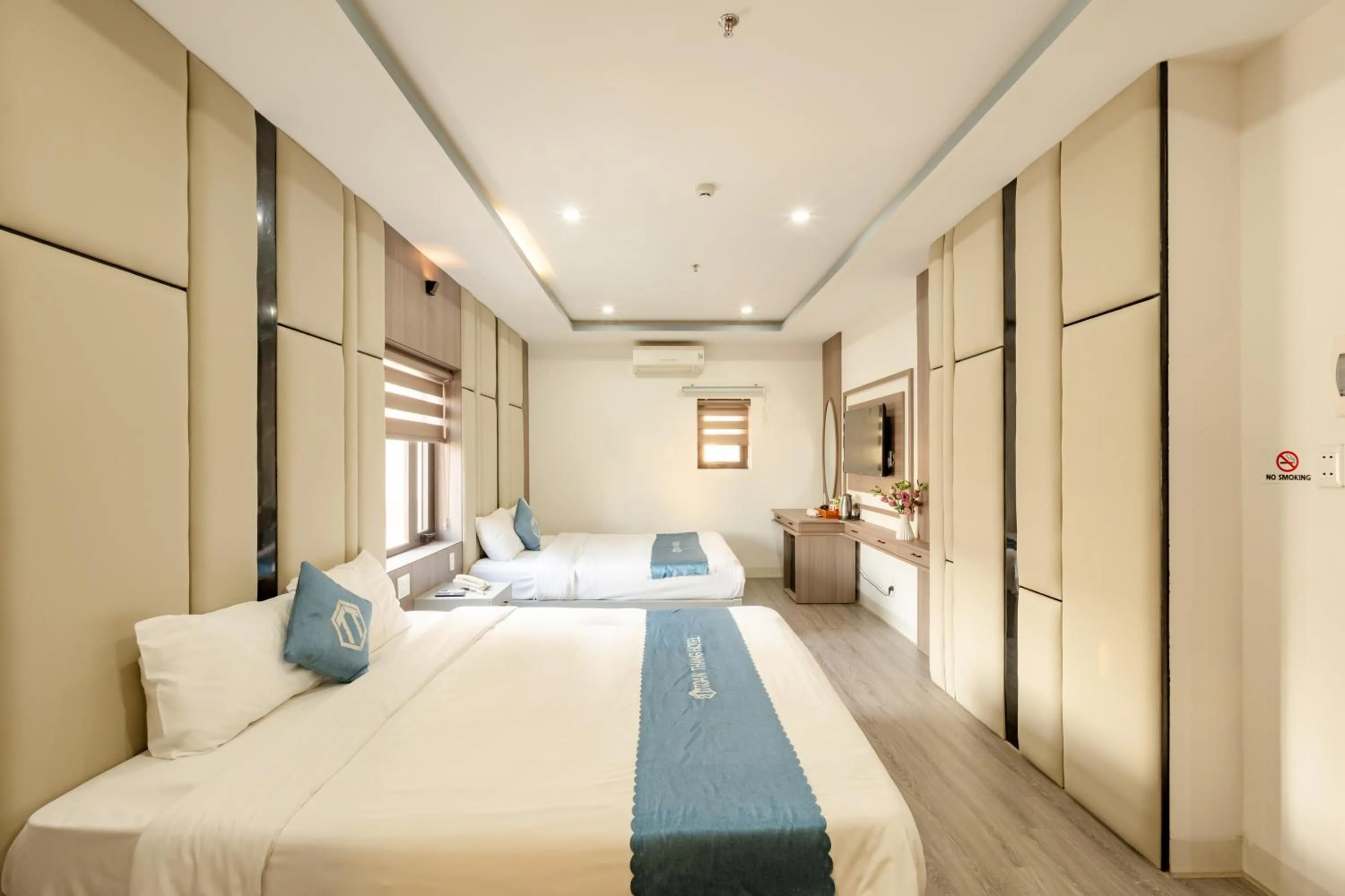 Photo of the whole room, Bed in Toan Thang Beach Hotel - 100m to the beach