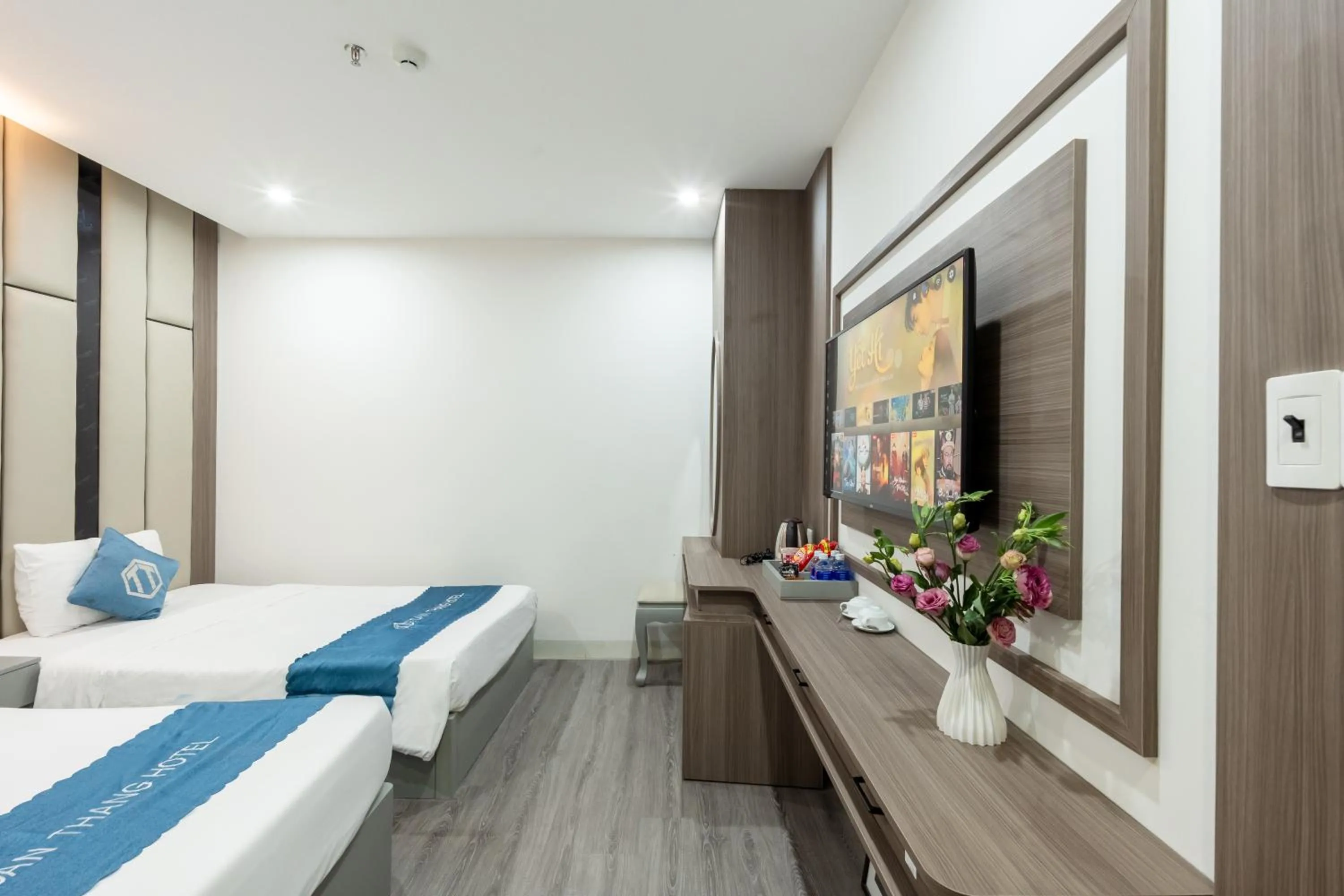 Bedroom, Bed in Toan Thang Beach Hotel - 100m to the beach