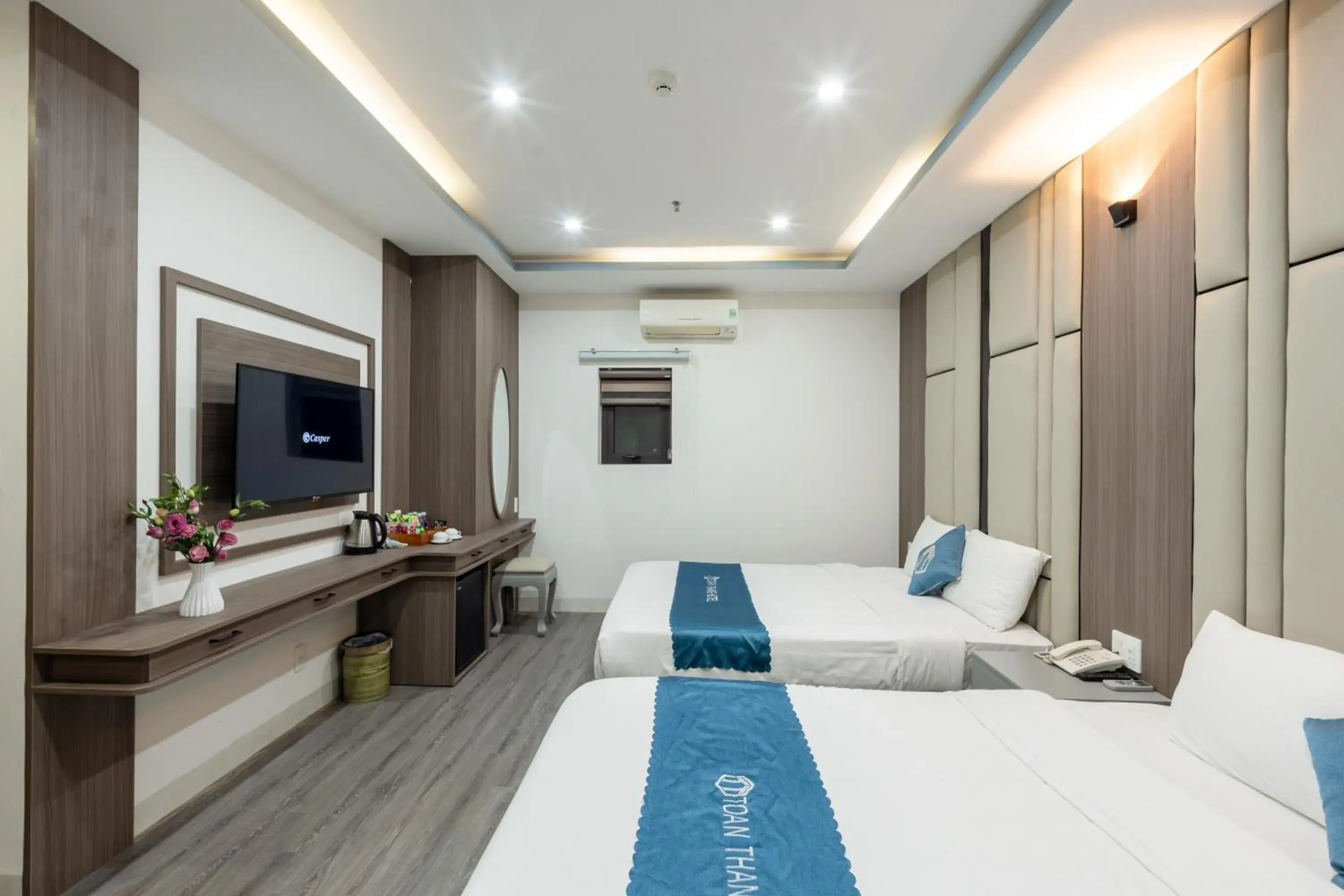 Family Room in Toan Thang Beach Hotel - 100m to the beach Family Room in Toan Thang Beach Hotel - 100m to the beach