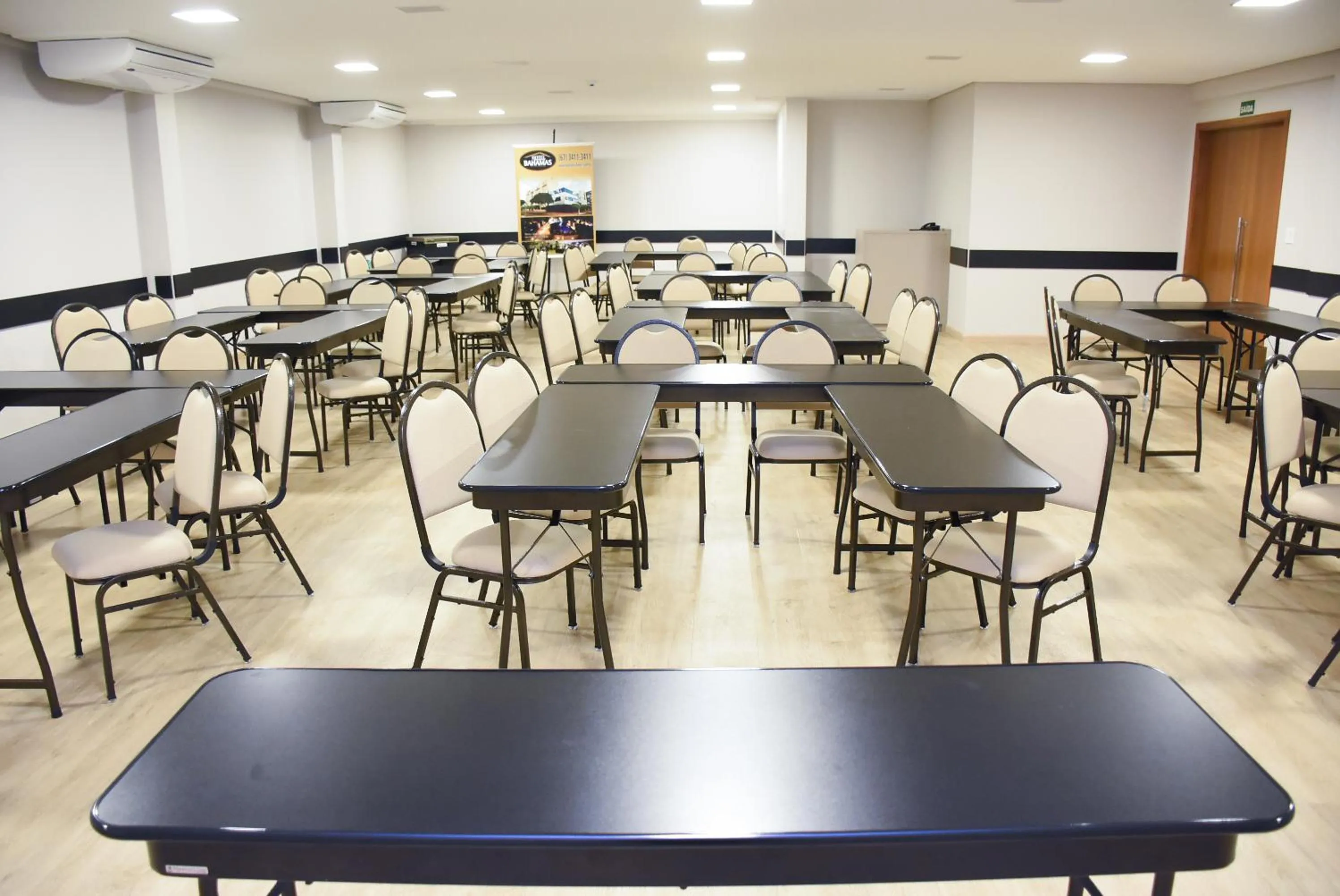 Business facilities in Hotel Bahamas