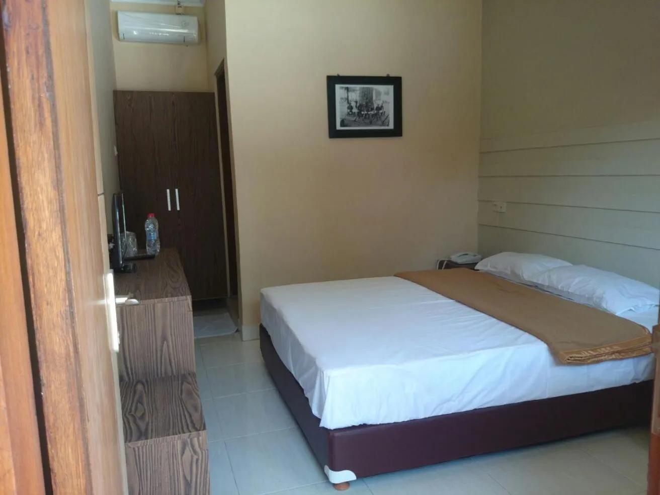 Bed in Roemah kita hotel
