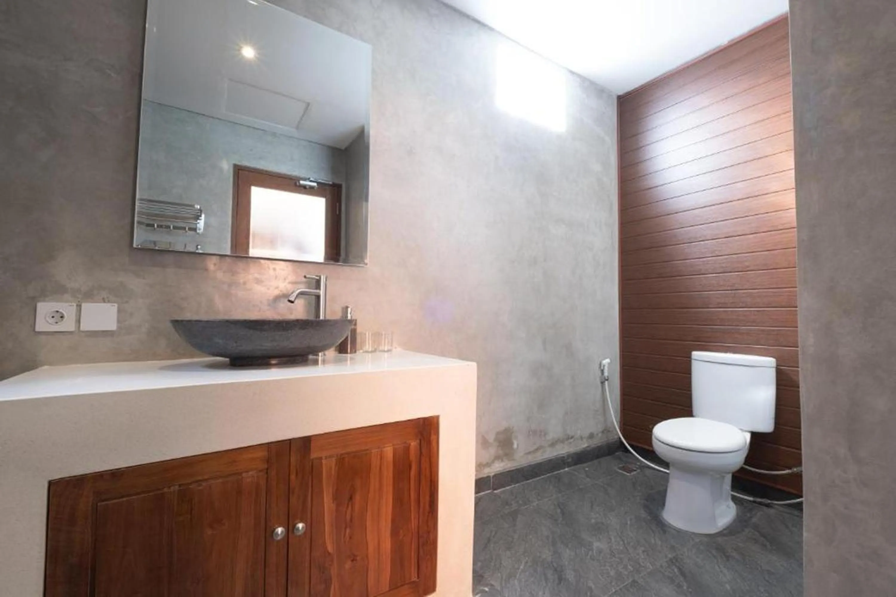 Shower in Bali Bata Canggu Guesthouse