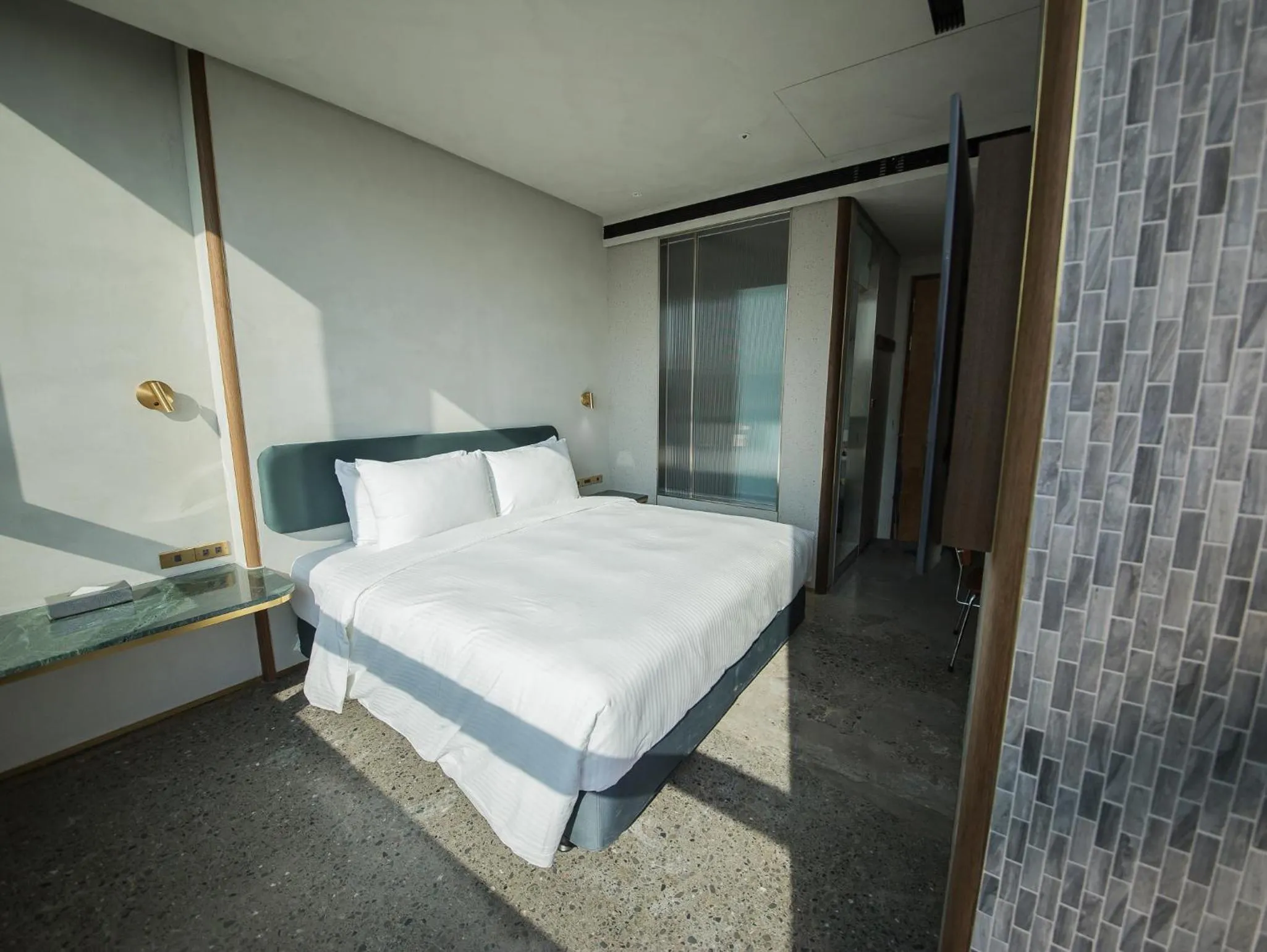 Photo of the whole room, Bed in PAPO'A Harbor Hotel