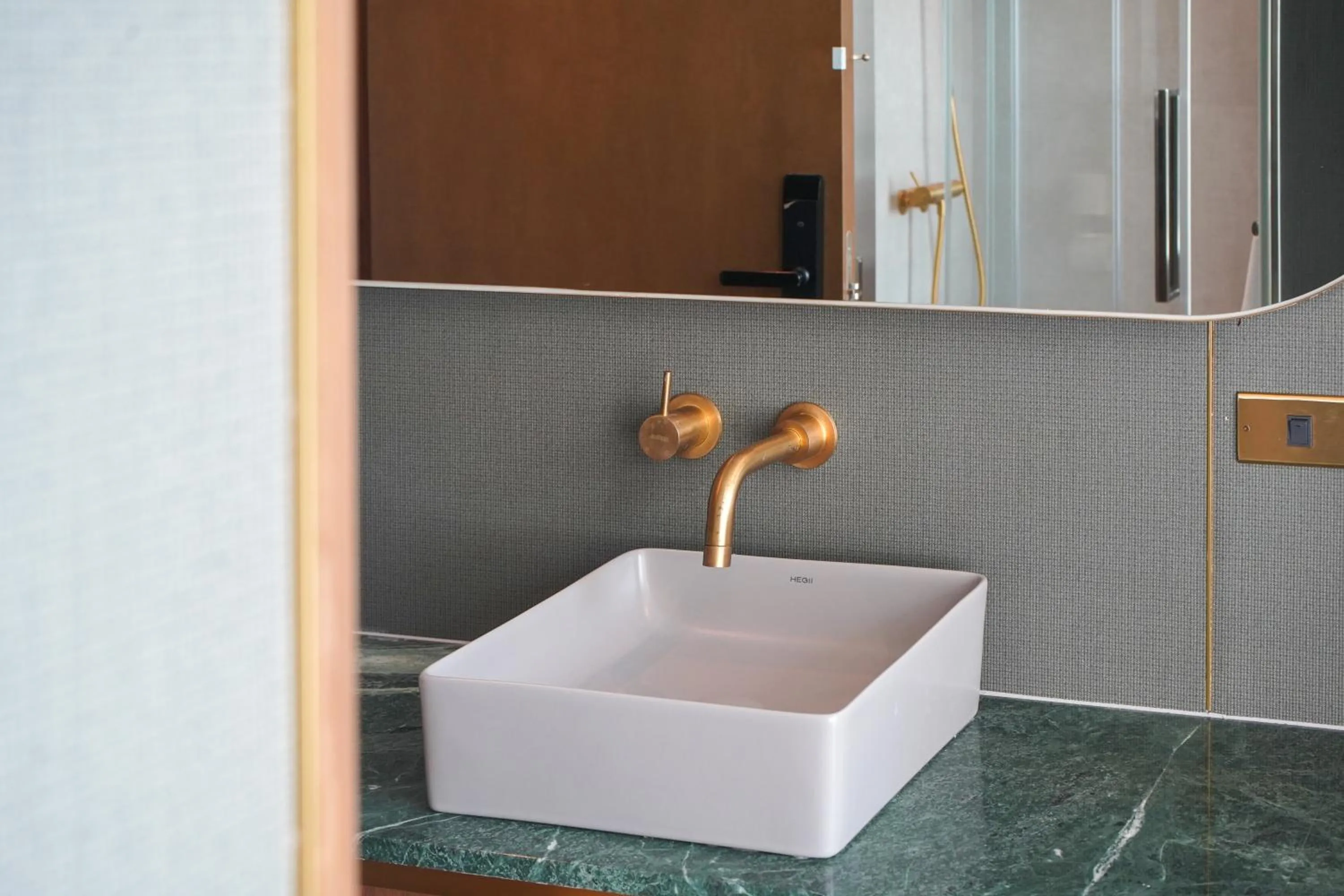 minibar in PAPO'A Harbor Hotel