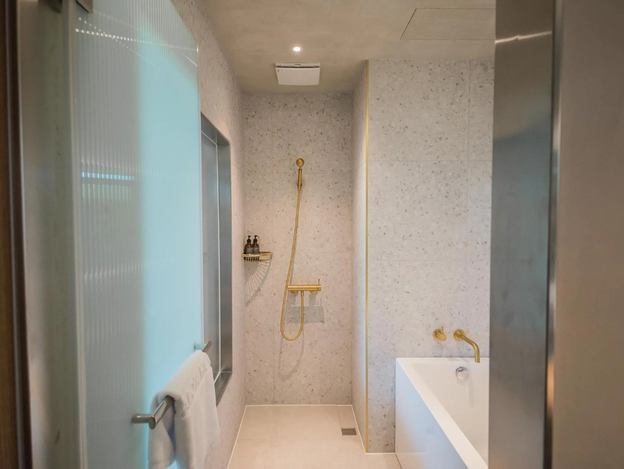 Bathroom in PAPO'A Harbor Hotel