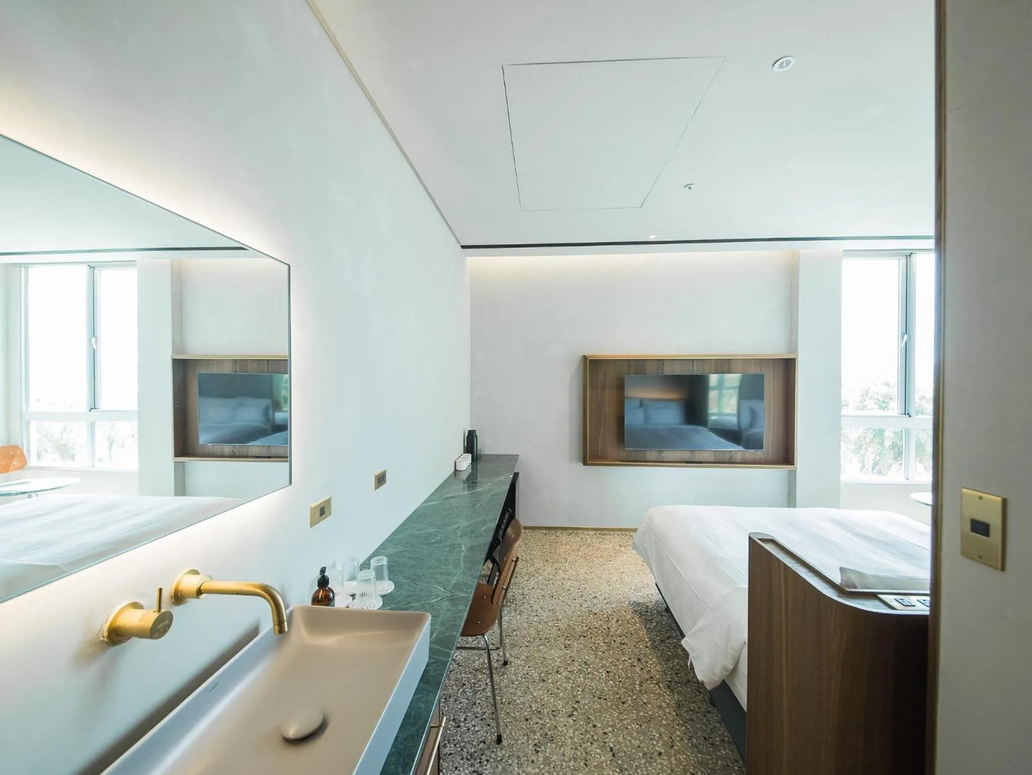 Photo of the whole room, Bed in PAPO'A Harbor Hotel