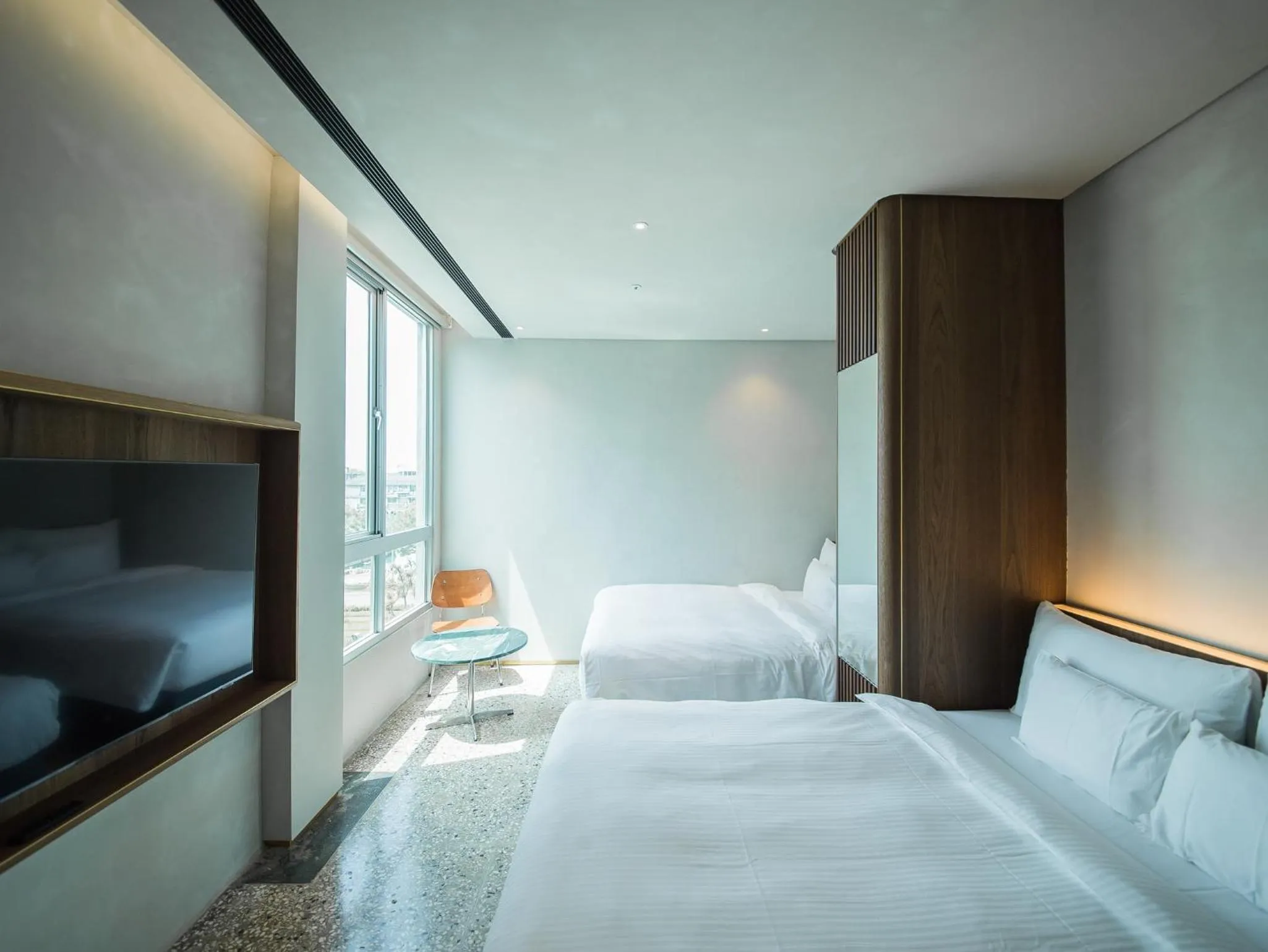 Photo of the whole room, Bed in PAPO'A Harbor Hotel