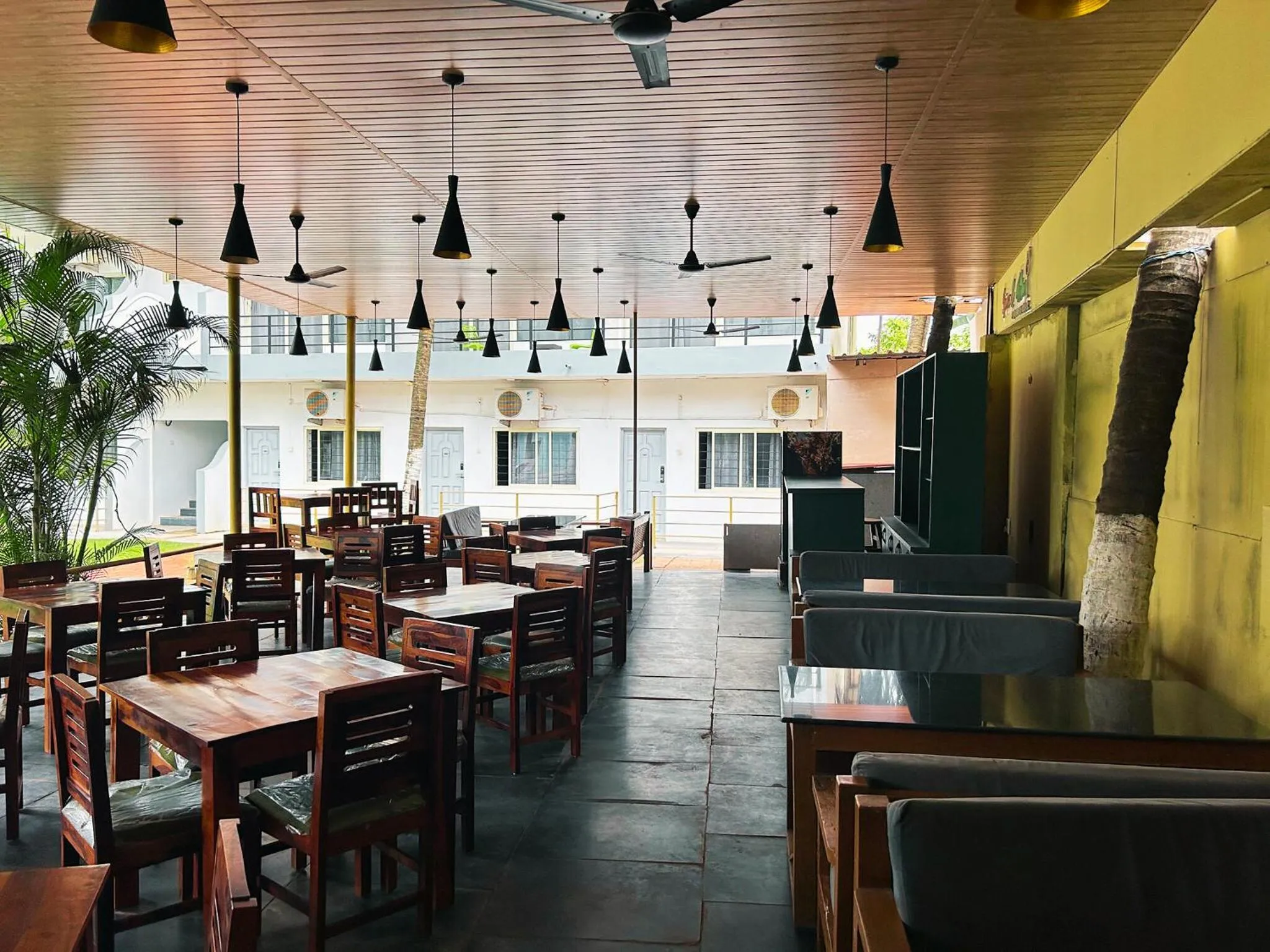 Restaurant/places to eat in Bay Breeze Resorts & Hotels