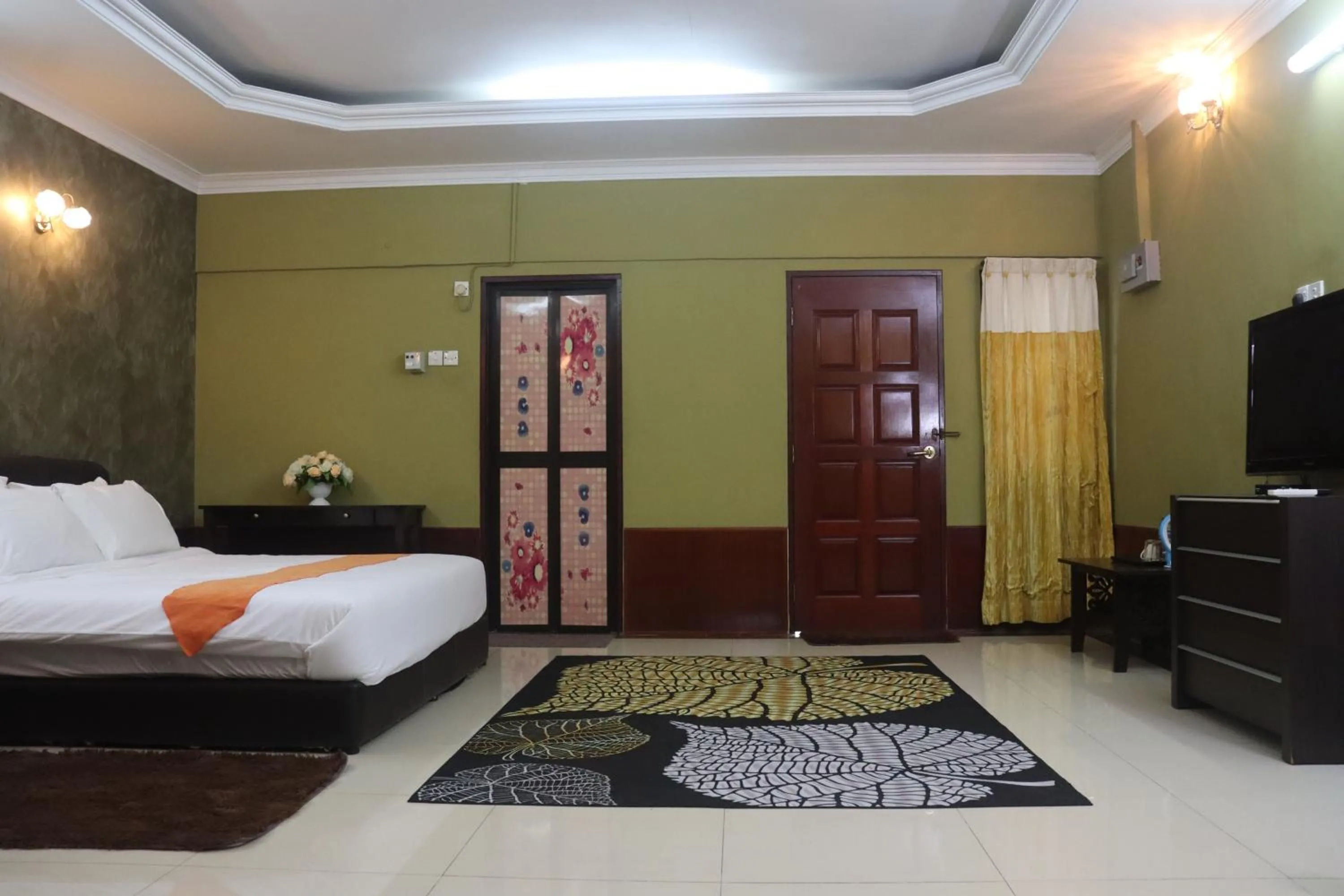 Photo of the whole room, Bed in Bunga Raya Resort Parit Buntar