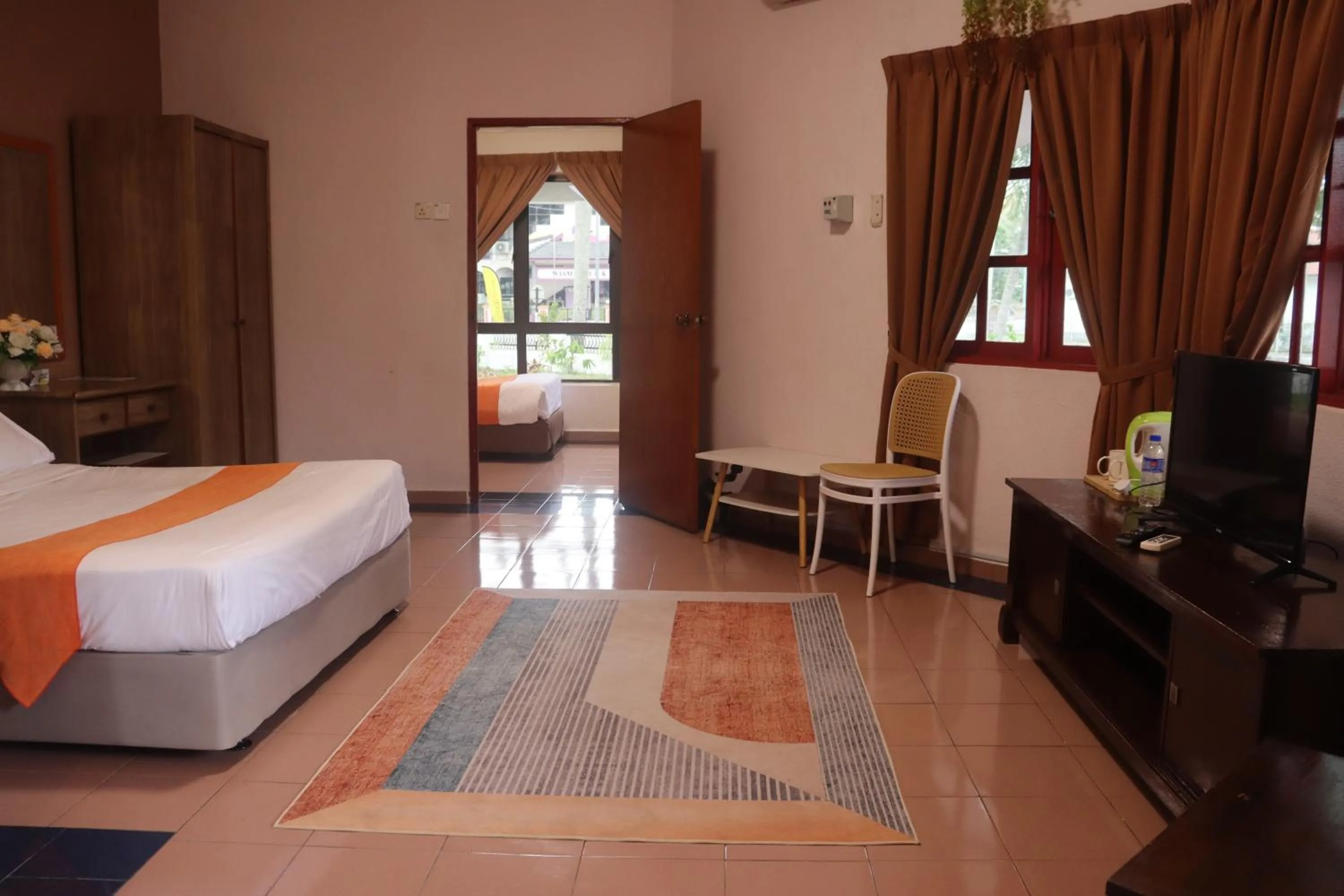 Photo of the whole room, Bed in Bunga Raya Resort Parit Buntar