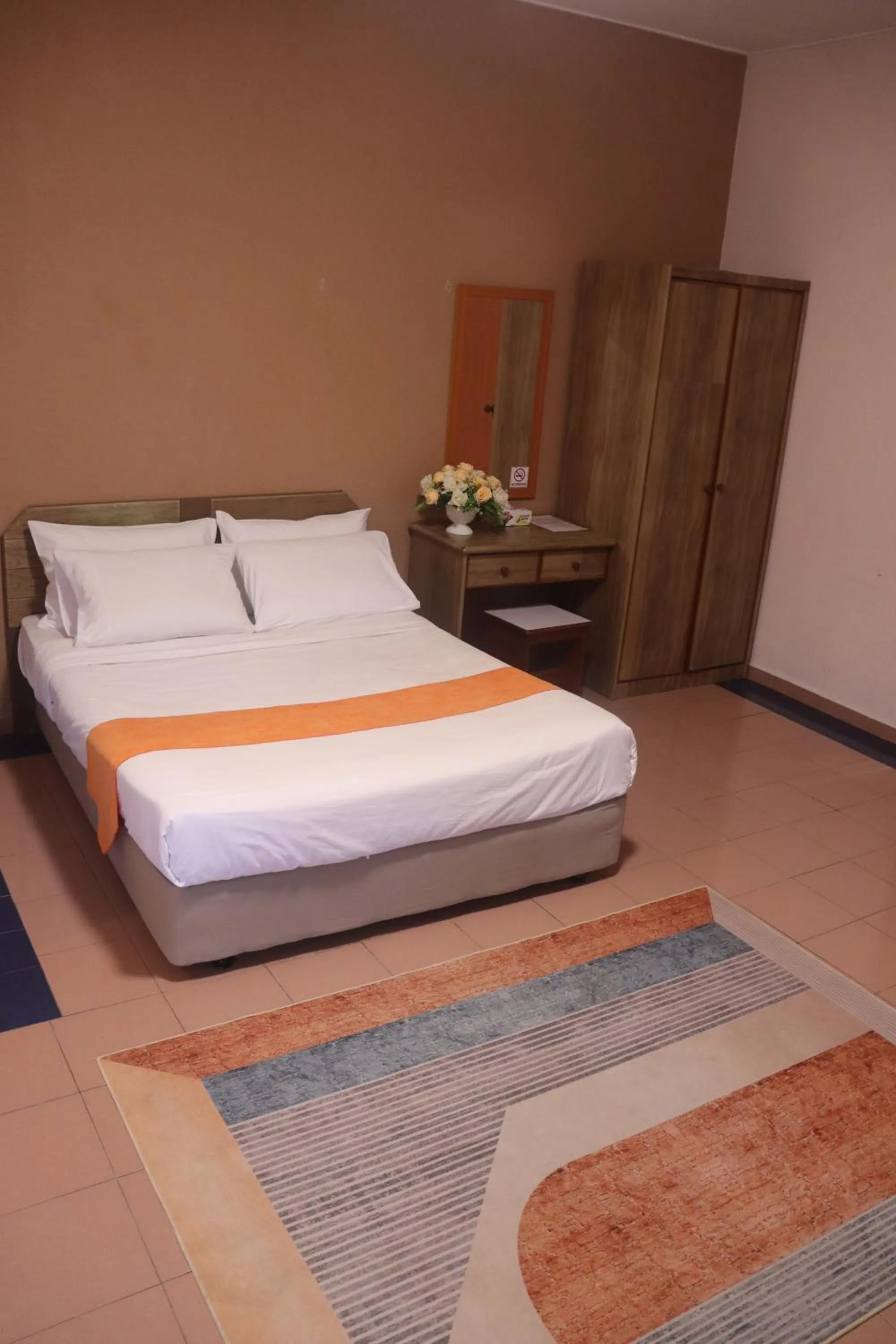 Photo of the whole room, Bed in Bunga Raya Resort Parit Buntar