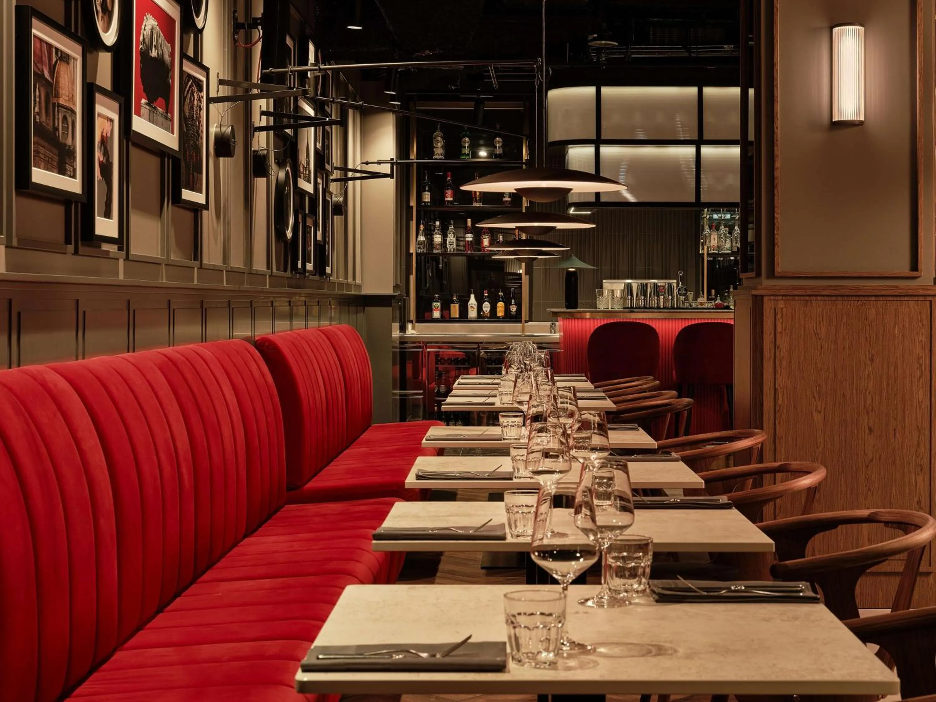 Restaurant/places to eat in Radisson RED Hotel & Radisson RED Apartments, Kraków