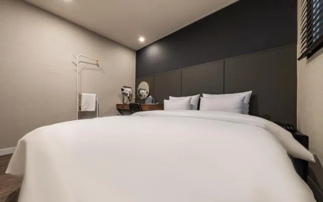 Bed in Brown Dot Hotel Suwon Jeongja Branch